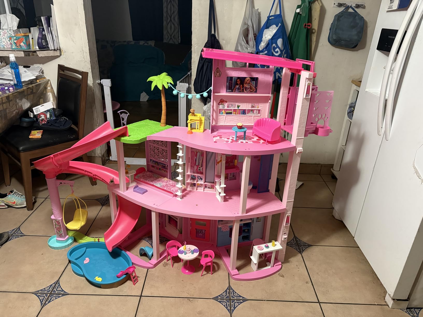 Barbie DreamHouse, Pool Party Doll House customer photo 1