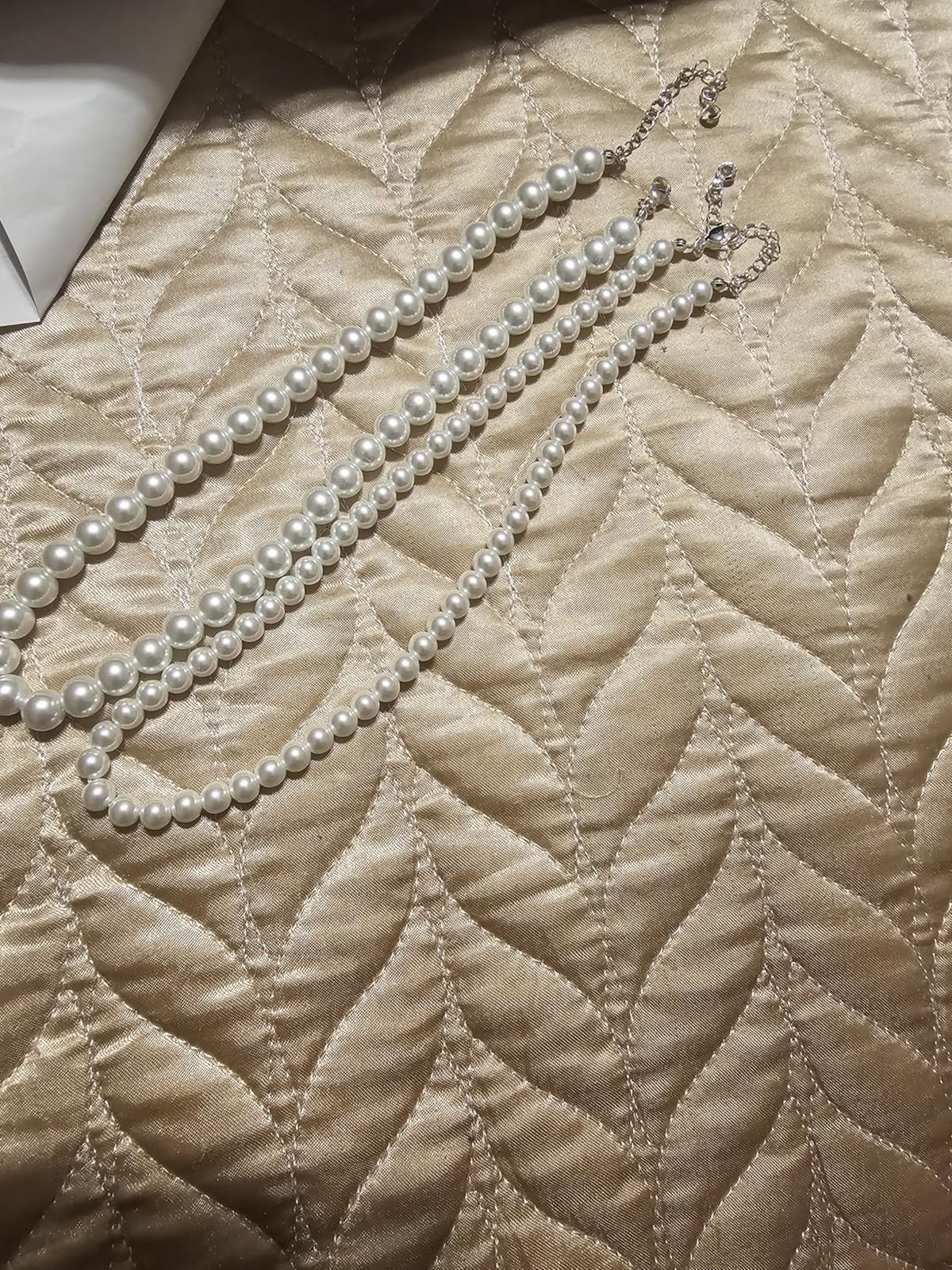 Zeffy Pearl Necklace 4MM/6MM/8MM Dainty Round Imitation Pearl Choker Necklace Wedding Pearl Necklace Delicate Jewelry for Women Simple Bridesmaid Jewelry Gifts customer photo 1