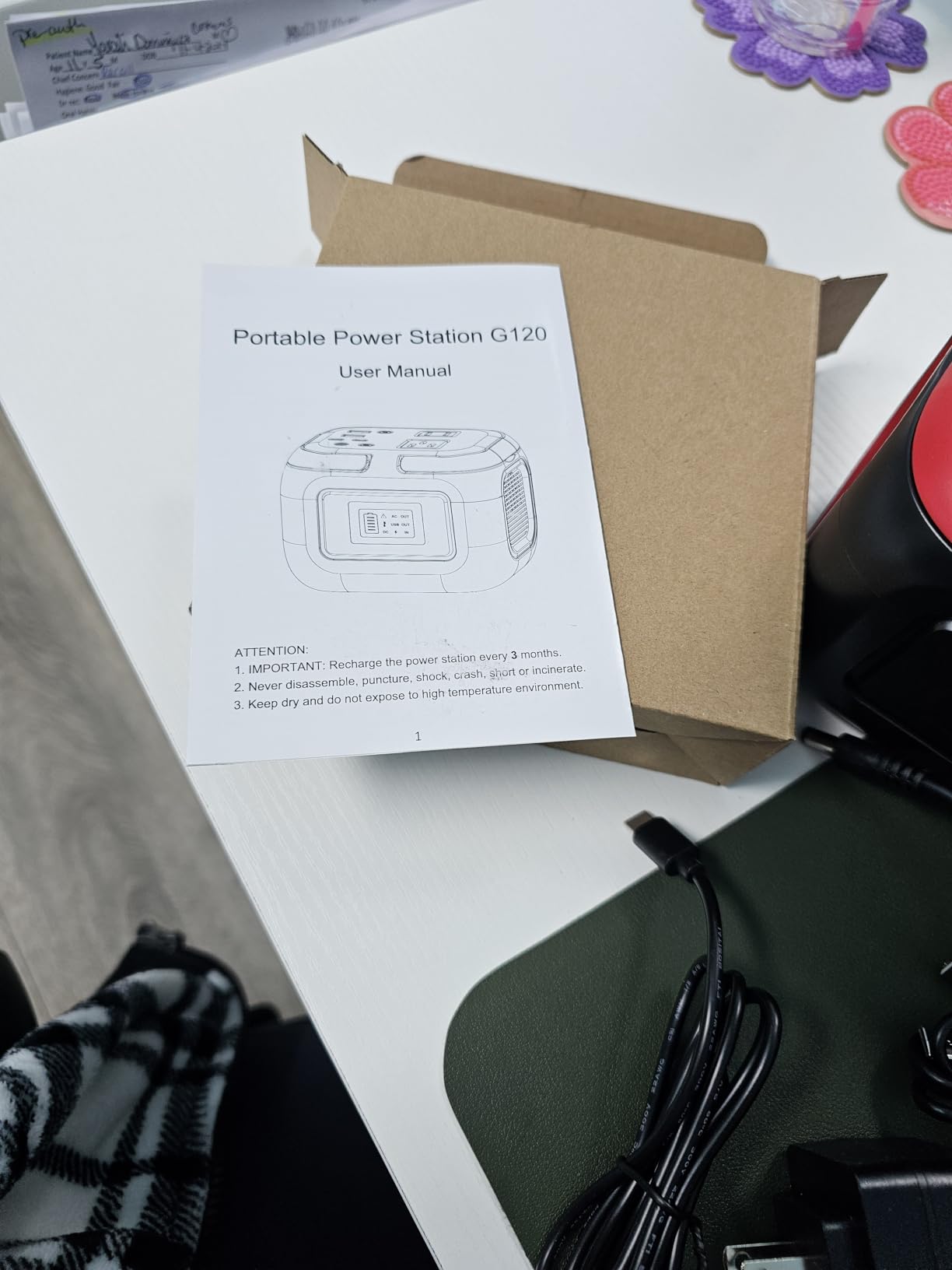 ENOFLO 300W Portable Power Station, 228Wh Solar Generator customer photo 1