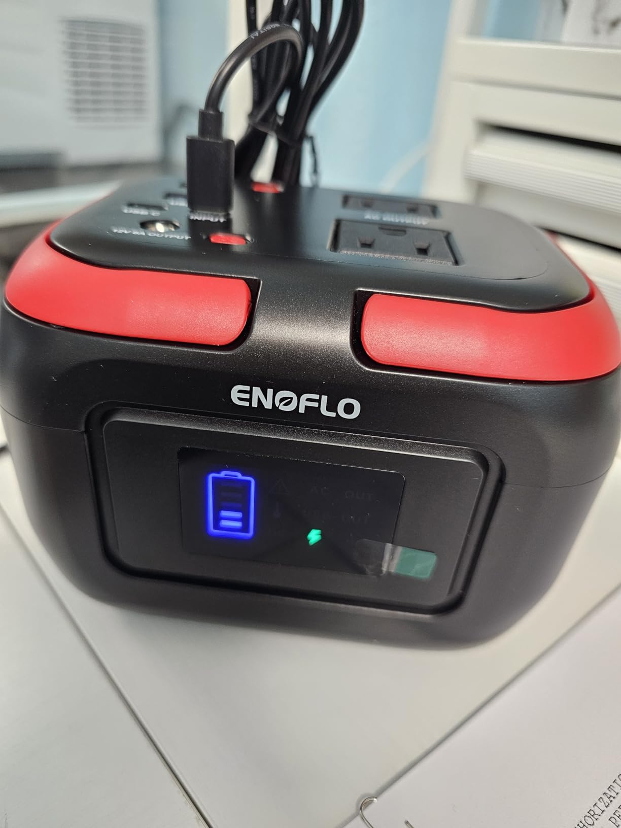 ENOFLO 300W Portable Power Station, 228Wh Solar Generator customer photo 2