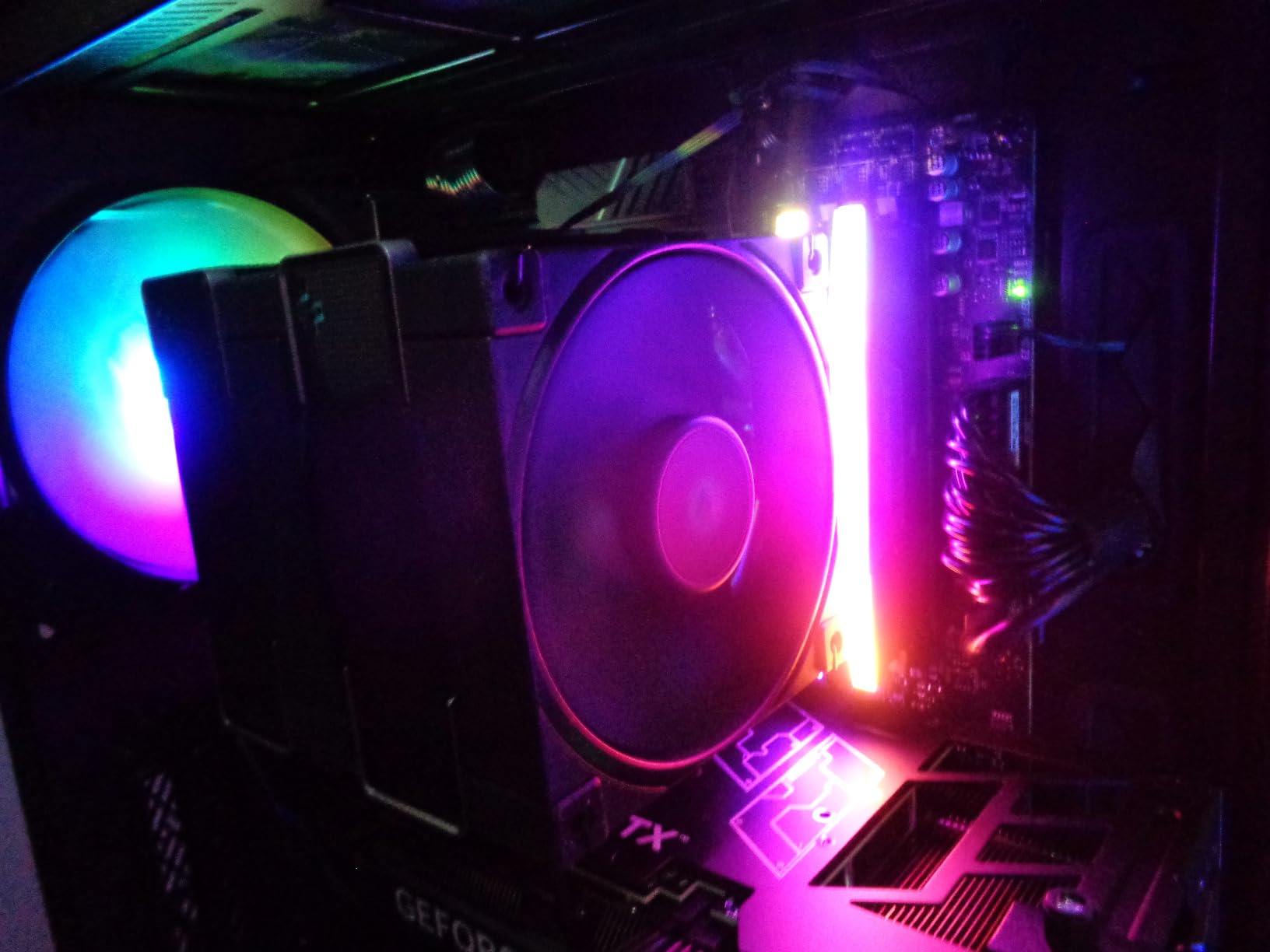 CORSAIR Vengeance RGB DDR5 RAM 32GB (2x16GB) Up to 6000MHz CL30-36-36-76 1.40V AMD EXPO Intel XMP Desktop Computer Memory - Gray (CMH32GX5M2B6000Z30K) customer photo 2