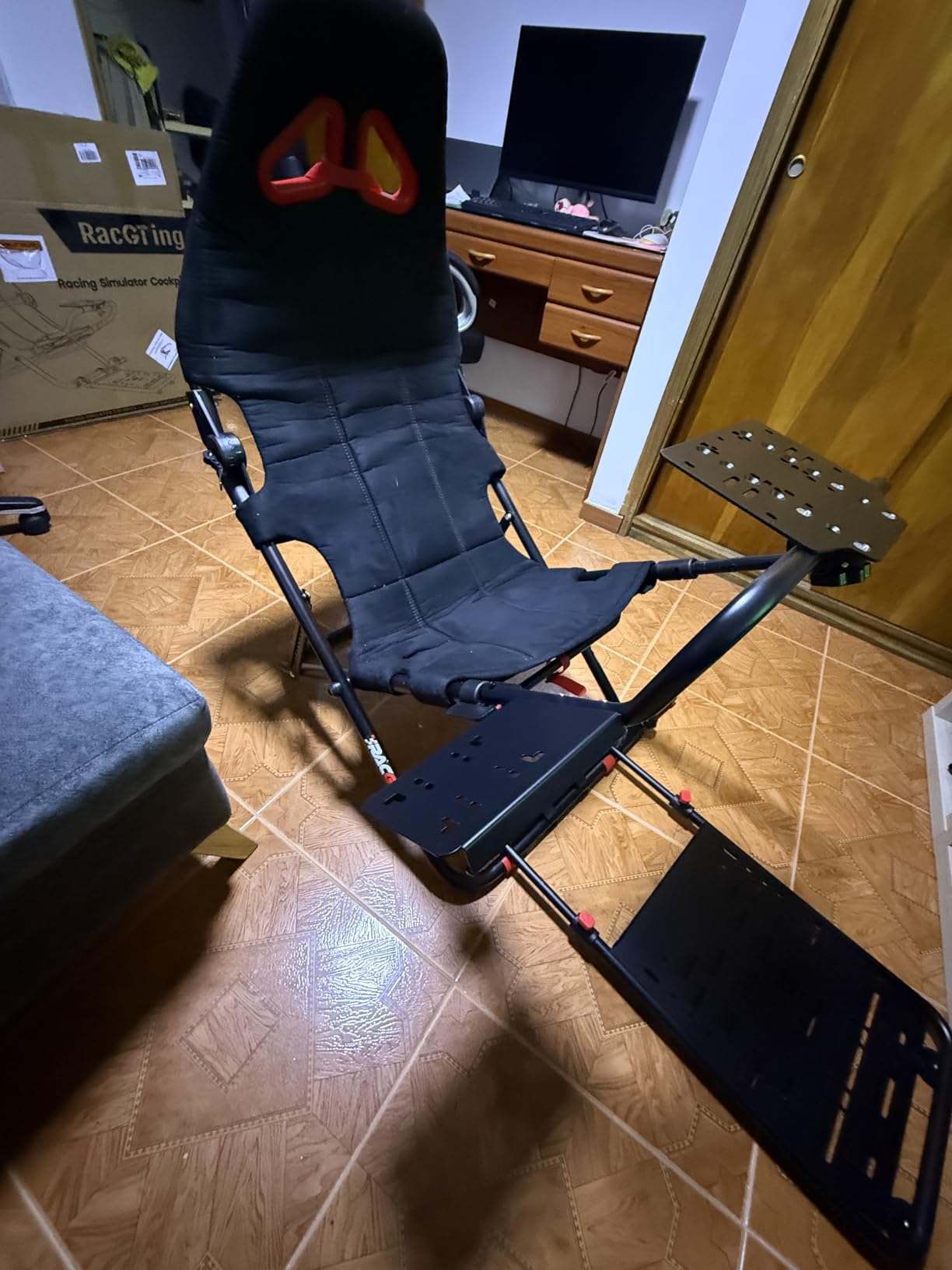 RACGTING Foldable Racing Simulator Cockpit for Logitech Thrustmaster MOZA customer photo 2