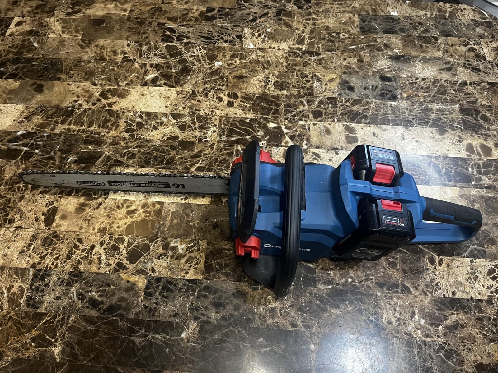 DongCheng 40V 16-Inch Brushless Cordless Chainsaw with 2x4.0Ah Batteries – Gas-Like Power for Tree Felling, Storm Cleanup & Firewood, Tool-Free Tensioning, Auto Oiler, Chain Brake customer photo 2