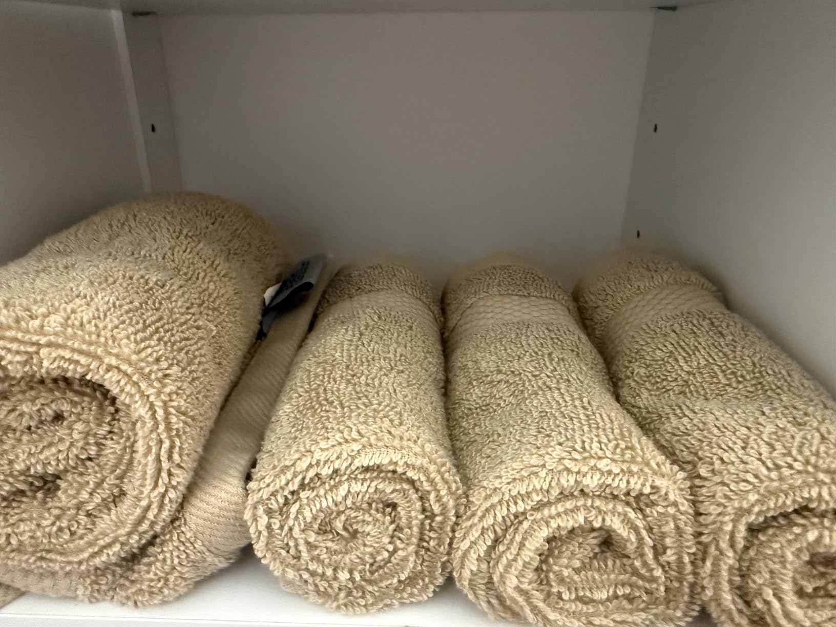 White Classic Luxury Bath Towel Set of 8 Pieces - 100% Turkish Cotton Highly Absorbent Towels for Bathroom, 2 Luxury Bath Towels 700GSM, 2 Hand Towels, 4 Washcloths, Lavender customer photo 1