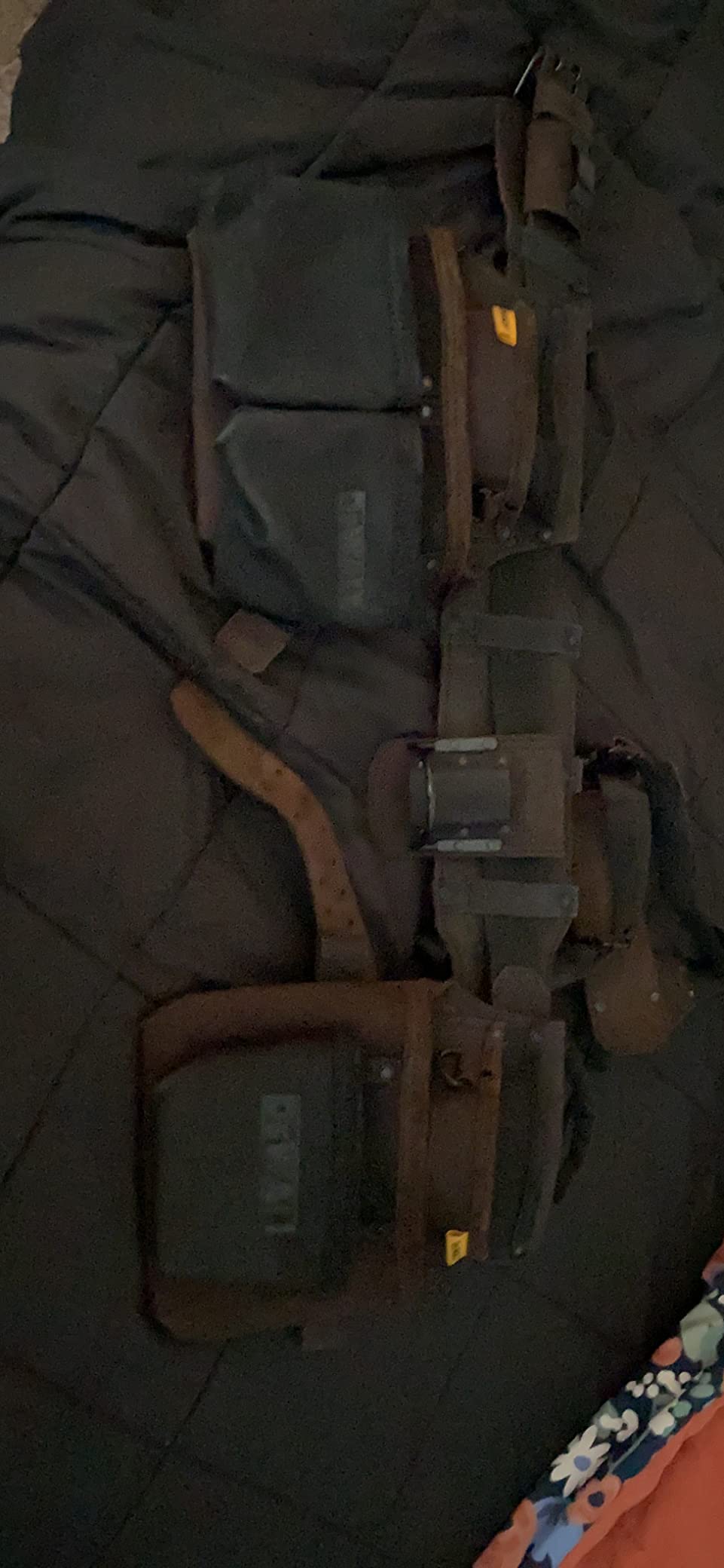 DEWALT Leather Tool Belt Organizer with 18 Pockets, Heavy Duty Construction customer photo 2