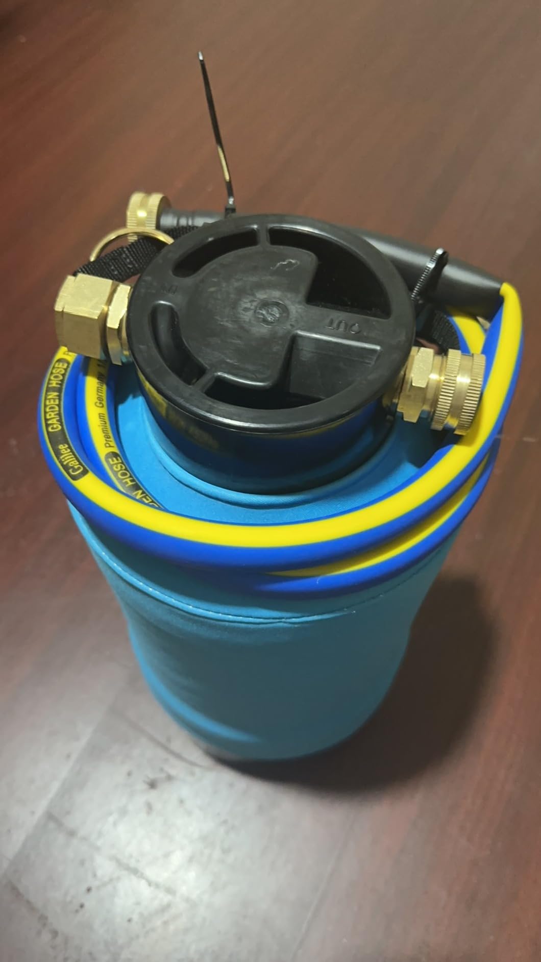 H&G lifestyles ‎Portable Water Softener for RV with Water Hose, Food-Grade Resin 3/4
