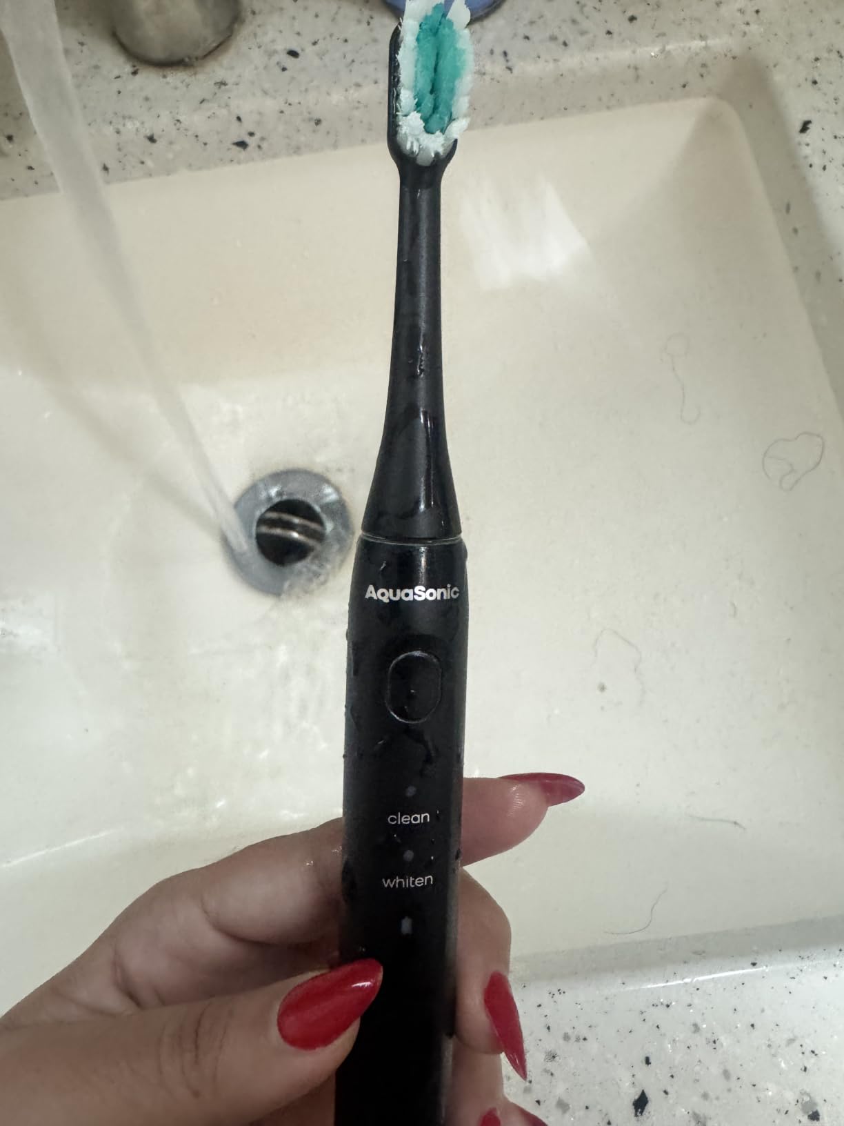 Aquasonic Icon ADA-Accepted Rechargeable Toothbrush | Magnetic Holder & Slim Travel Case | 2 Brushing Modes & Smart Timers | Gentle Micro-Vibrations (Lilac) customer photo 1