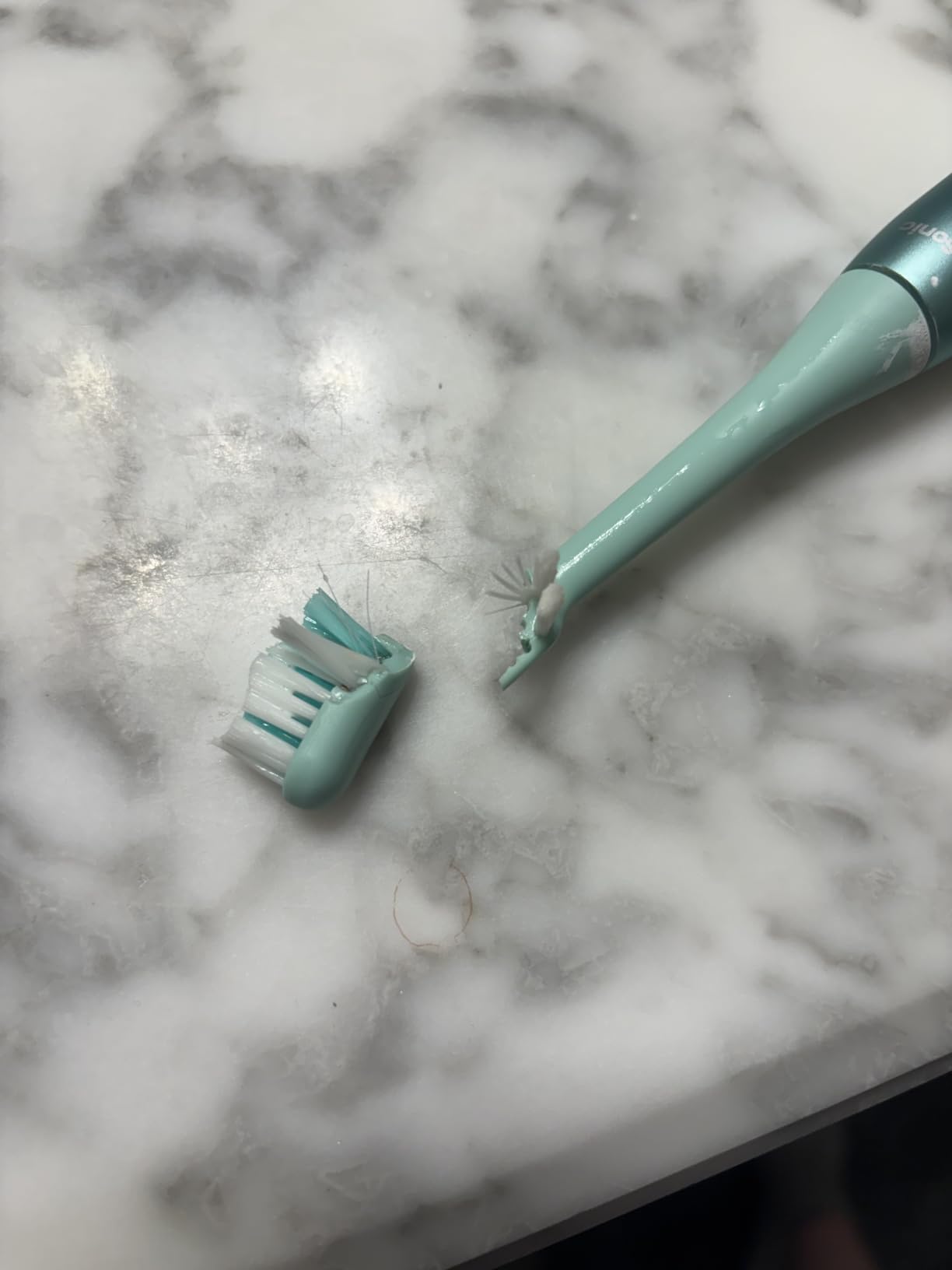 Aquasonic Icon Micro-Vibrating Sonic Toothbrush - ADA-Accepted - Mint customer photo 2