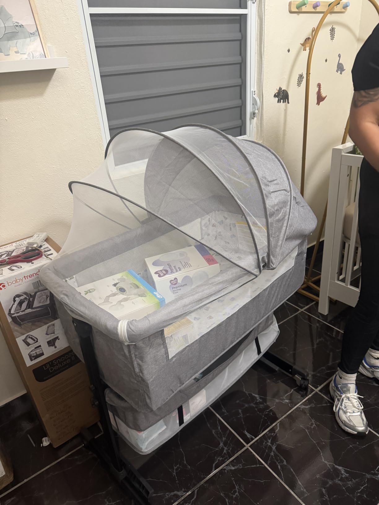 YADAQE Baby Cradle, Freestanding Bedside Bassinet, 3-in-1 Convertible Bassinet with 360° Swivel Wheels, 2026 New Model Adjustable, Easy-Fold Portable Neutral Baby Newborn Bassinet (Dark Gray) customer photo 2