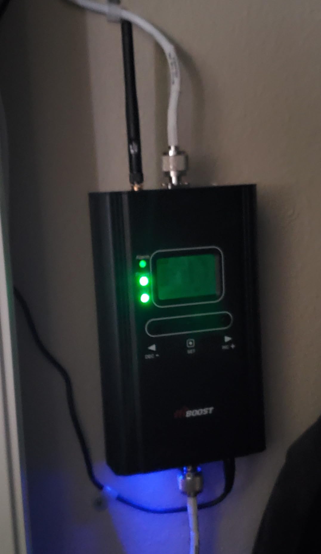 Cell Phone Signal Booster for Home up to 3000 Sq.Ft | Boost 4G 5G Cellular Signal Amplifier 65dB for T-Mobile, AT&T Verizon All U.S Carriers with 2 Indoor Antennas Band 12/17/13/5/25/2/4 customer photo 2