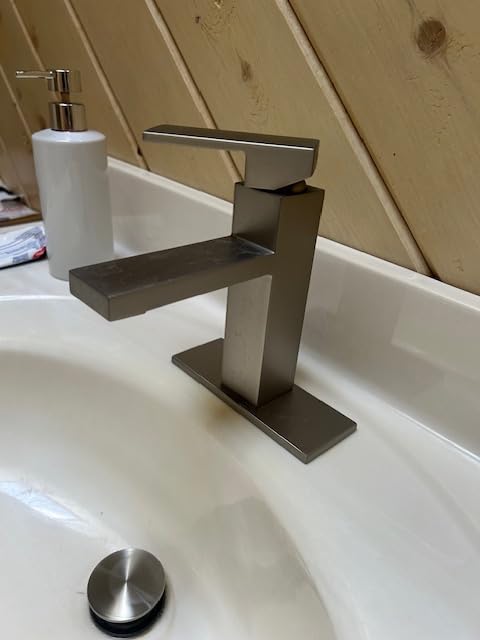 Moen Revyl Chrome One-Handle Single Hole Modern Bathroom Sink Faucet with Optional Deckplate and Spring Loaded Drain Assembly, 84771 customer photo 1