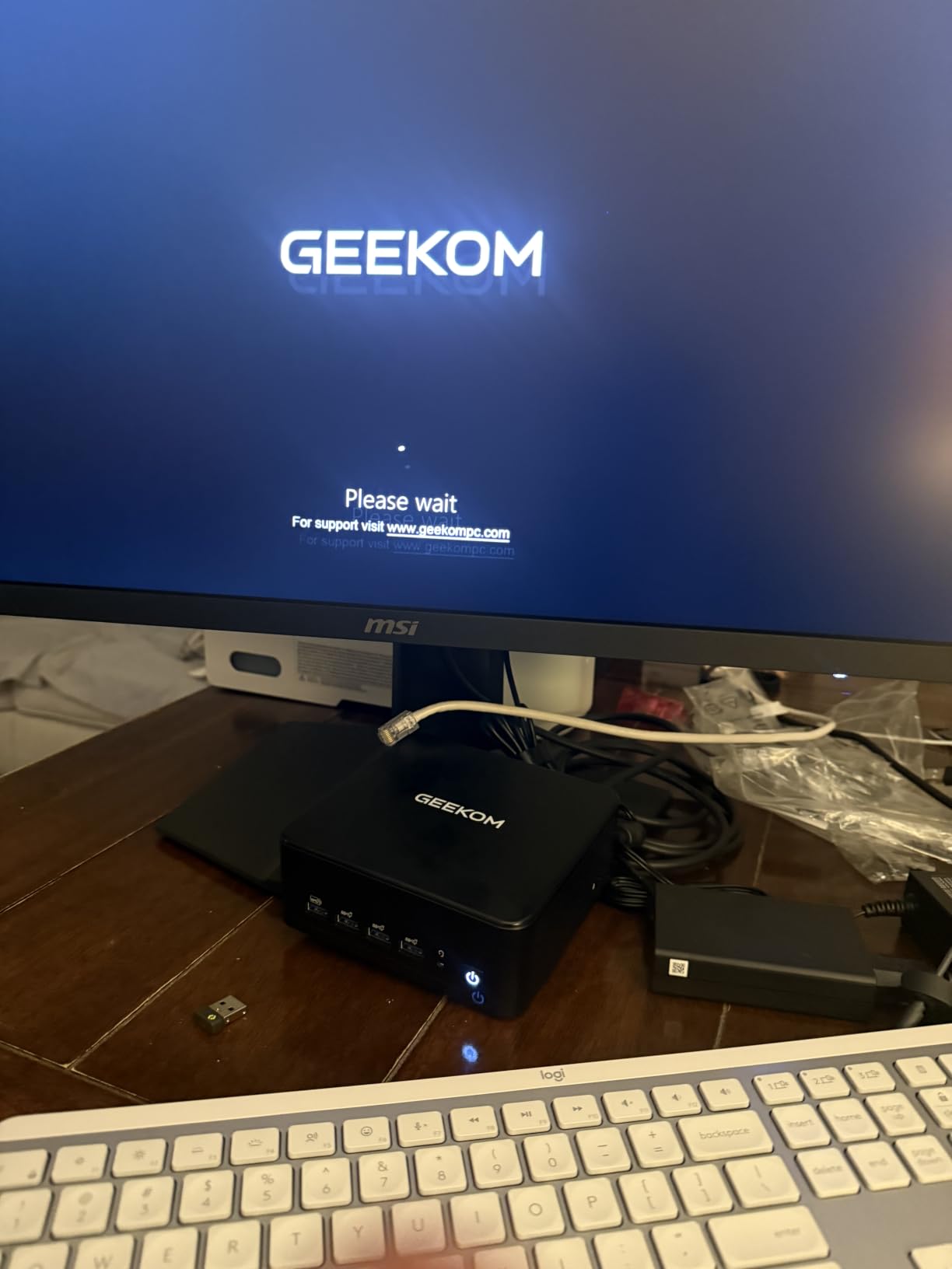 GEEKOM IT13 MAX AI Mini PC 2026, Intel Ultra 9 185H, 24GB LPDDR5 500GB SSD customer photo 2