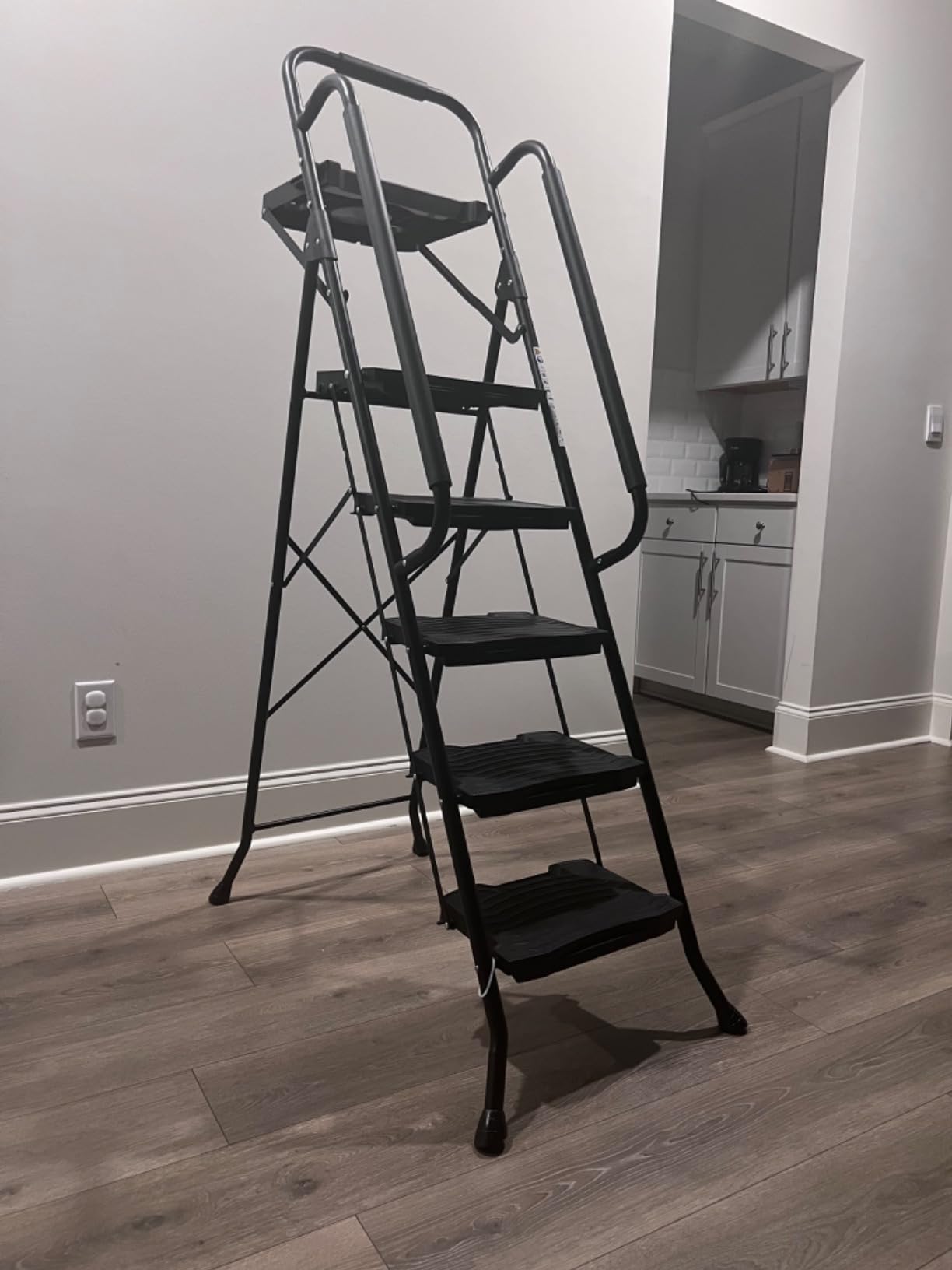KINGRACK 5 Step Ladder with Tool Platform, 900 lbs Sturdy Step Stool with Handrail, Folding Steel Ladder with Wide Pedal, Safety Ladder for Adults Home Outdoor Painting Garage Office customer photo 1