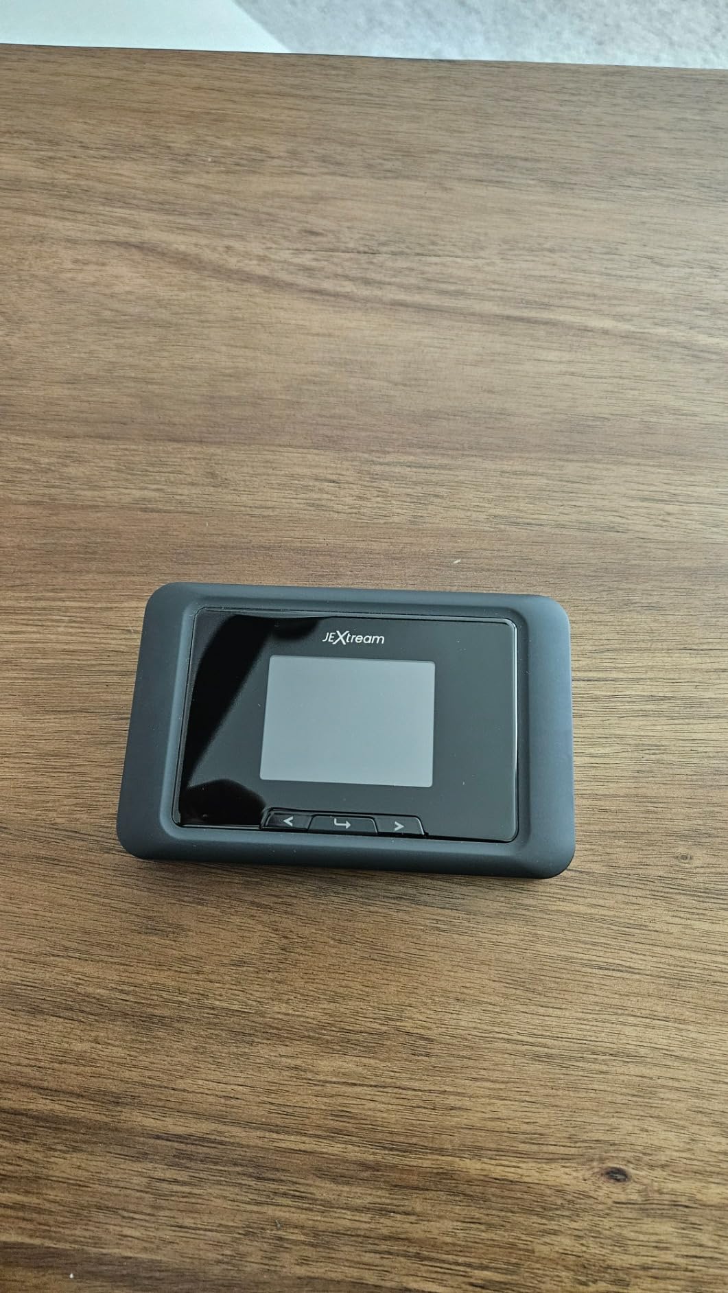 Franklin Wireless JEXtream RG2100 (T-Mobile) 5G WiFi 6 Mobile Hotspot Router - Black (Renewed) customer photo 2