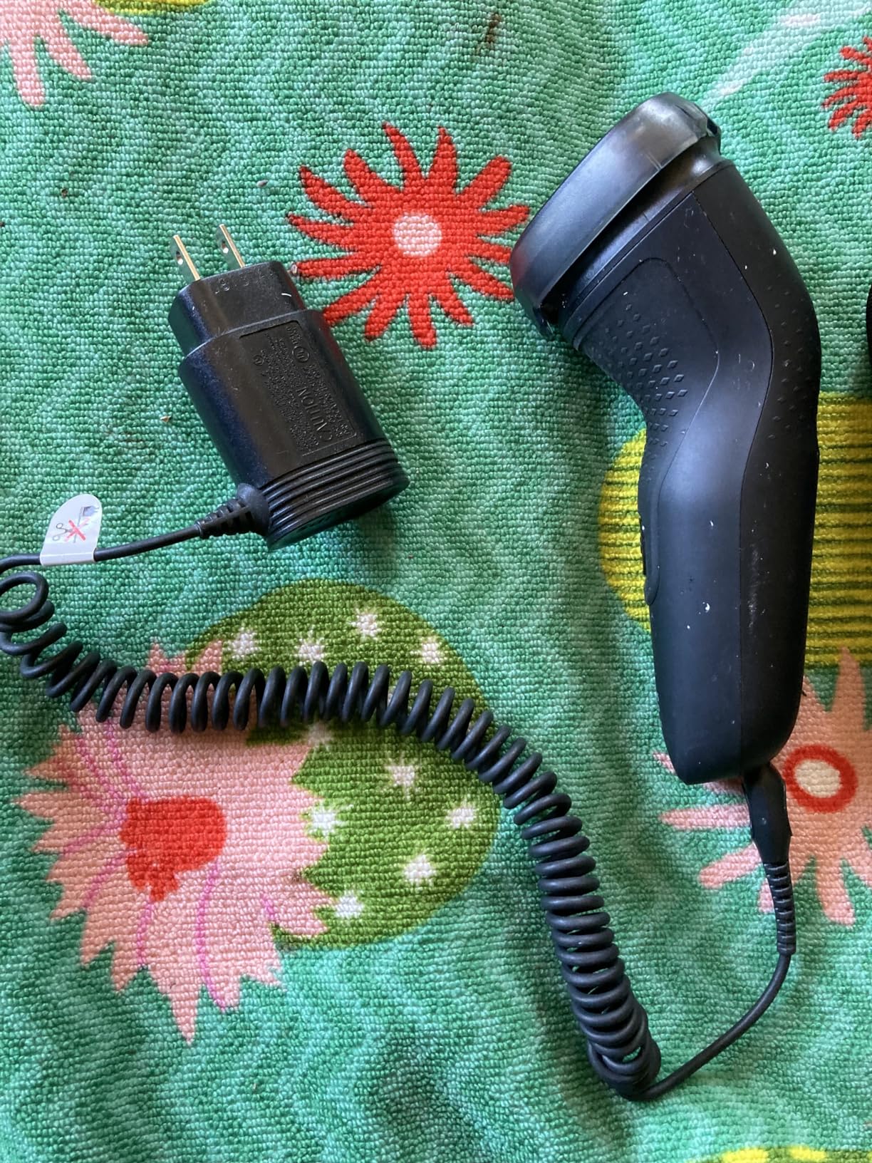 Philips Norelco 1100 Electric Shaver, Deep Black customer photo 2