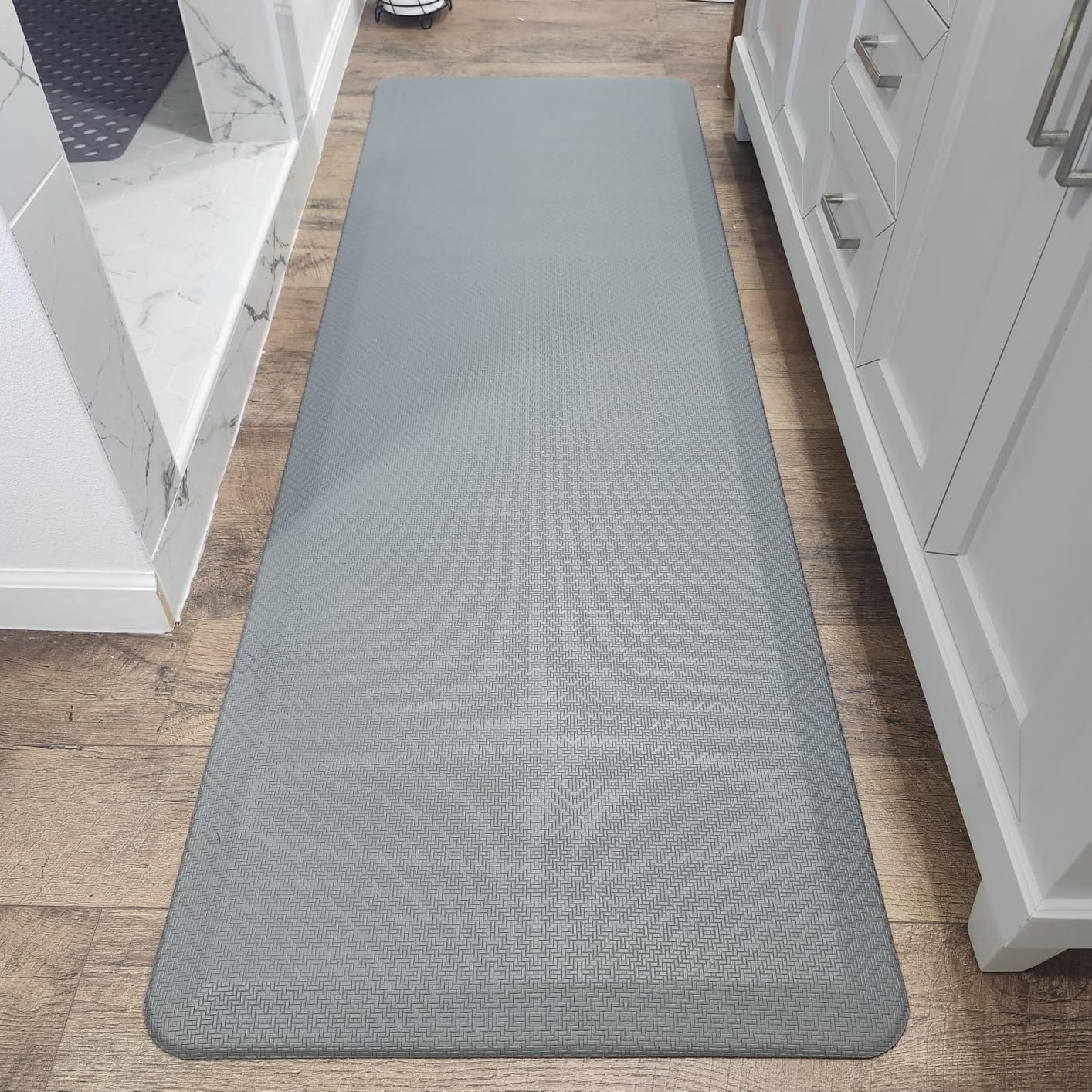 Ophanie Kitchen Mats for Floor, 3/4 inch Thick, 20x32 Anti Fatigue Cushioned Mat, Kitchen Rugs, Waterproof, Comfort Ergonomic Standing Mat for Office, Home, Sink with 99+ Pairs of Anti-Slip Bottom Ridges customer photo 2