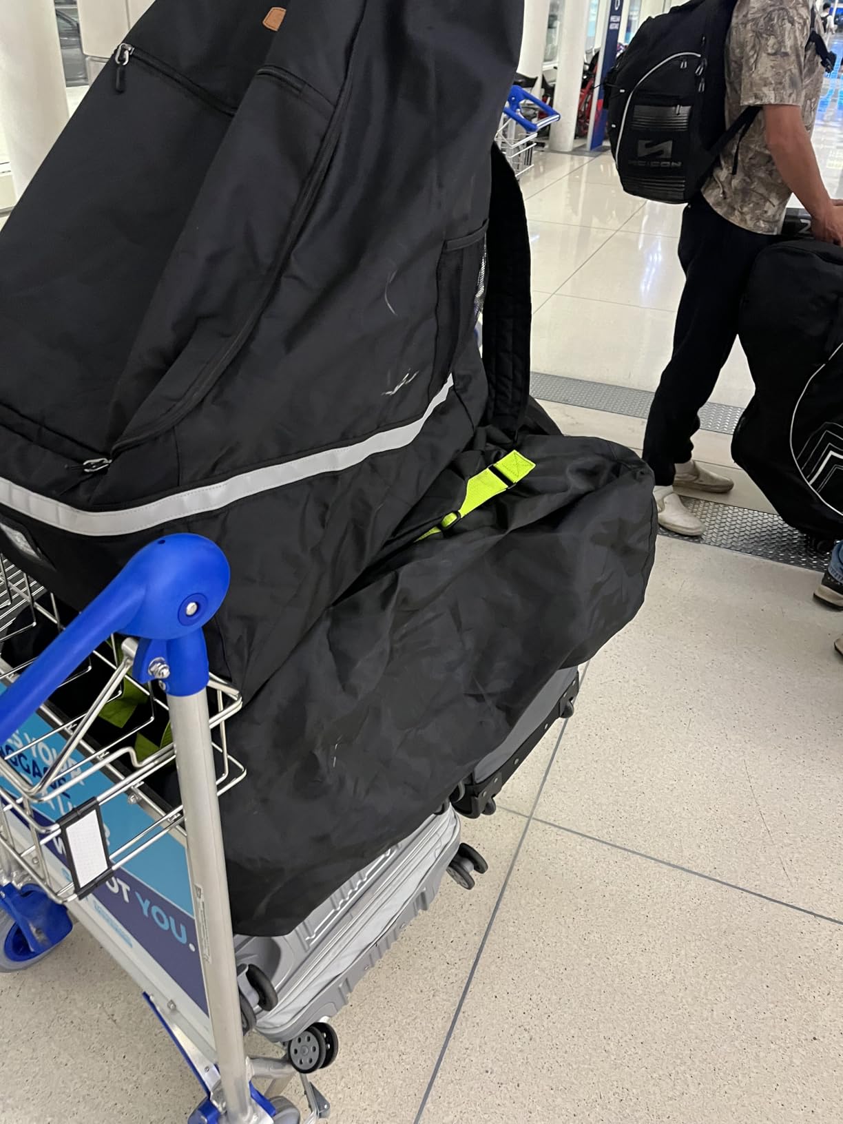 Car Seat Travel Bag,Padded Car Seats Backpack with Steel Cable Handle and Reflective Stripes, Large Durable Carseat Carrier Bag,Airport Gate Check Bag,Infant Seat Travel Bag with Shoulder Strap,Black customer photo 1