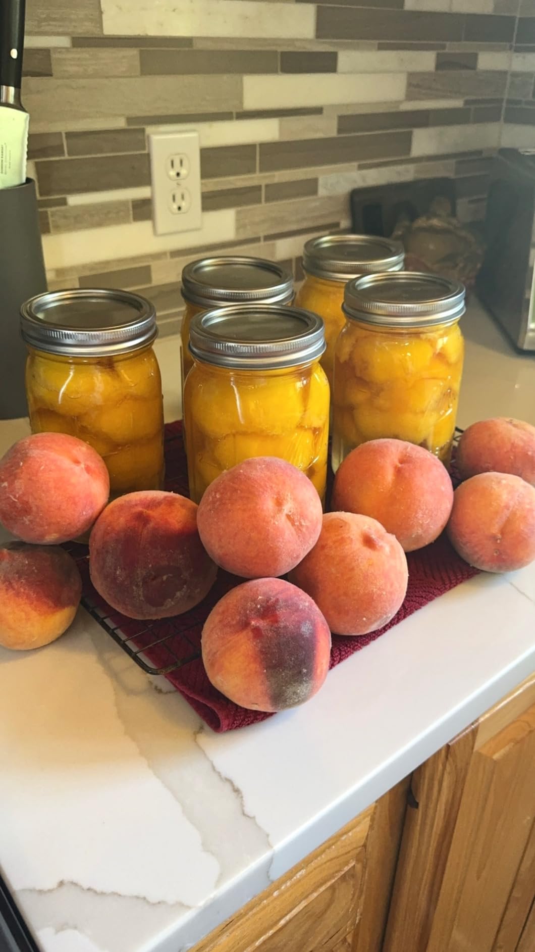 Wide Mouth Mason Jars 32 oz, 12 Pack Large Glass Mason Jars with Lids customer photo 1