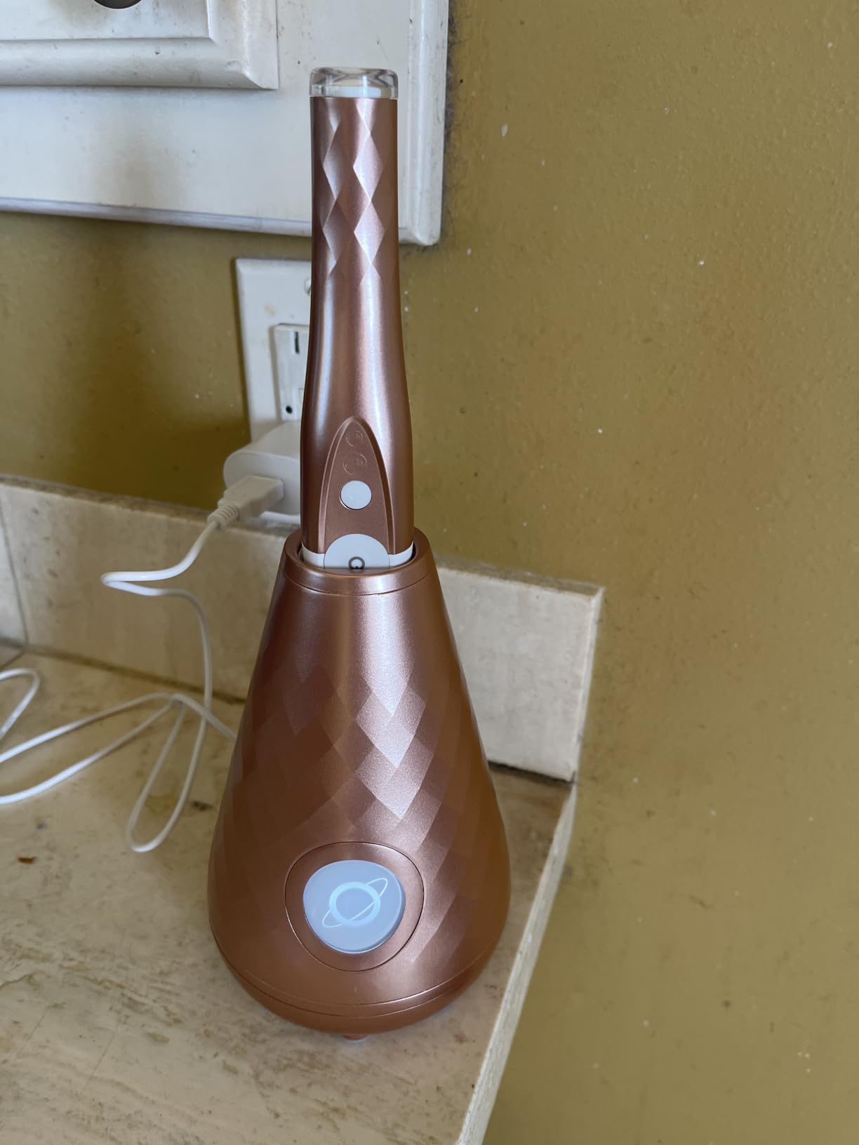 Tao Clean UV Sanitizing Sonic Toothbrush and Cleaning Station, Electric Toothbrush, Dual Speed Setting, Seaglass Green customer photo 1
