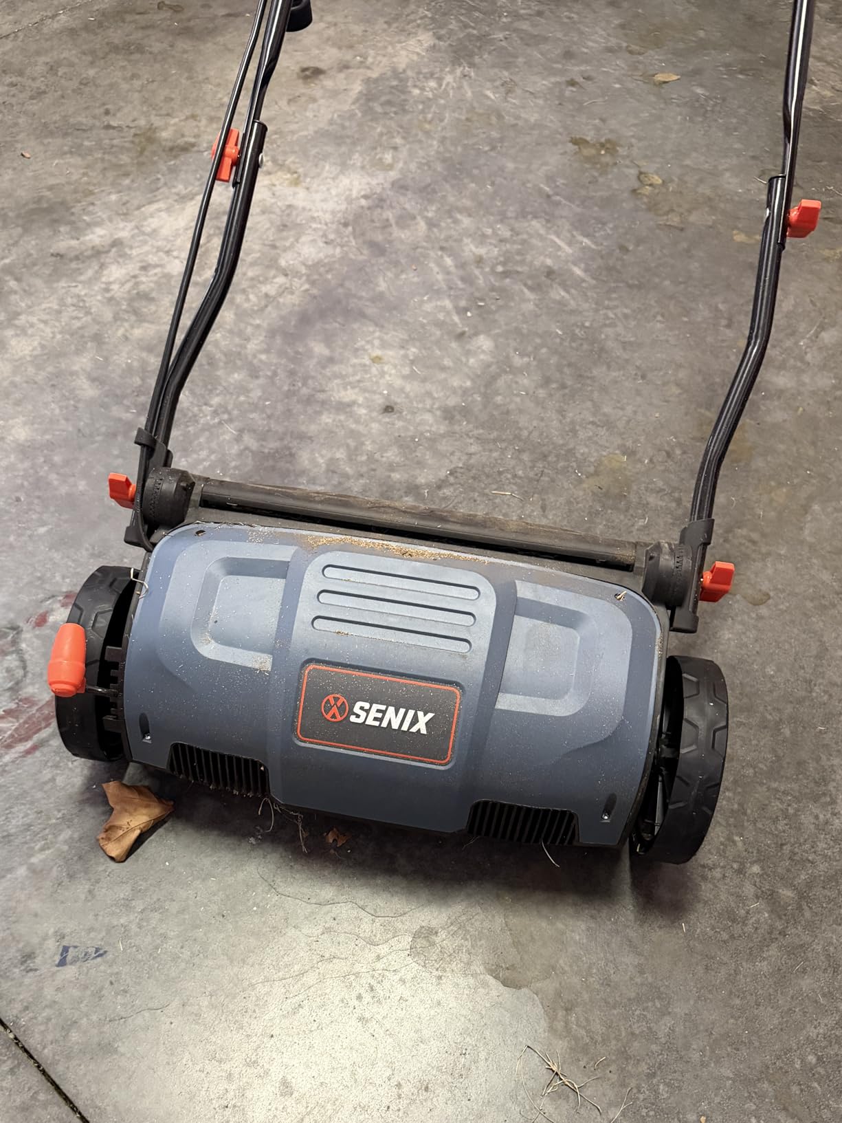 SENIX 13 Amp 15-Inch 2-in-1 Electric Dethatcher and Scarifier with 13.2-Gal Collection Bag,4-Position Depth Adjustment,Walk Behind for Lawn Garden Care Removing Thatch,Quick-Fold(SCE13-M) customer photo 1