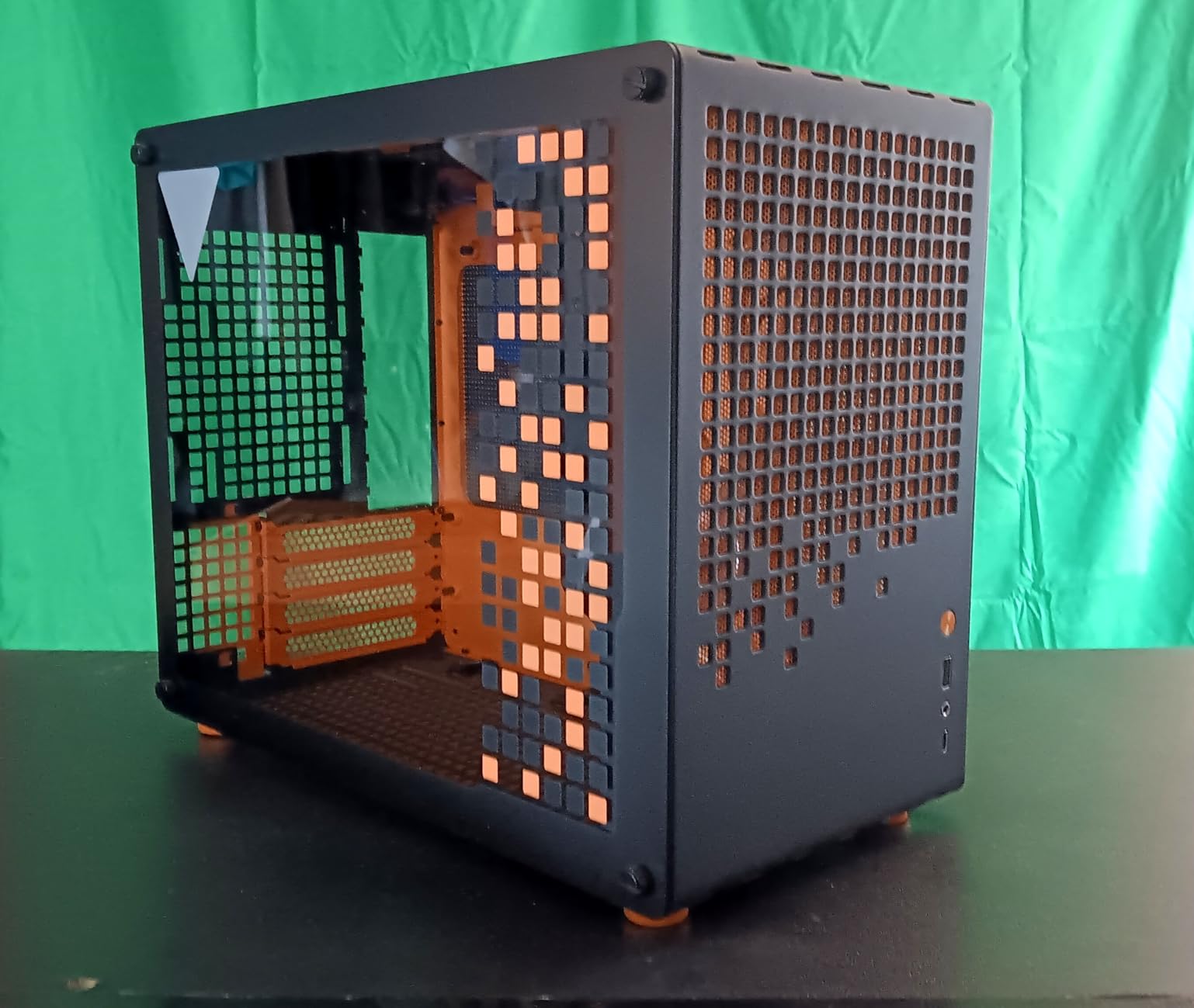 JONSBO/JONSPLUS Z20 Black Micro-ATX Mini Tower PC Case,with Detachable Carrying Handle, Mini Size, High-Performance Hardware Compatible, Support 240AIO, H160mm Cooler, Black customer photo 1
