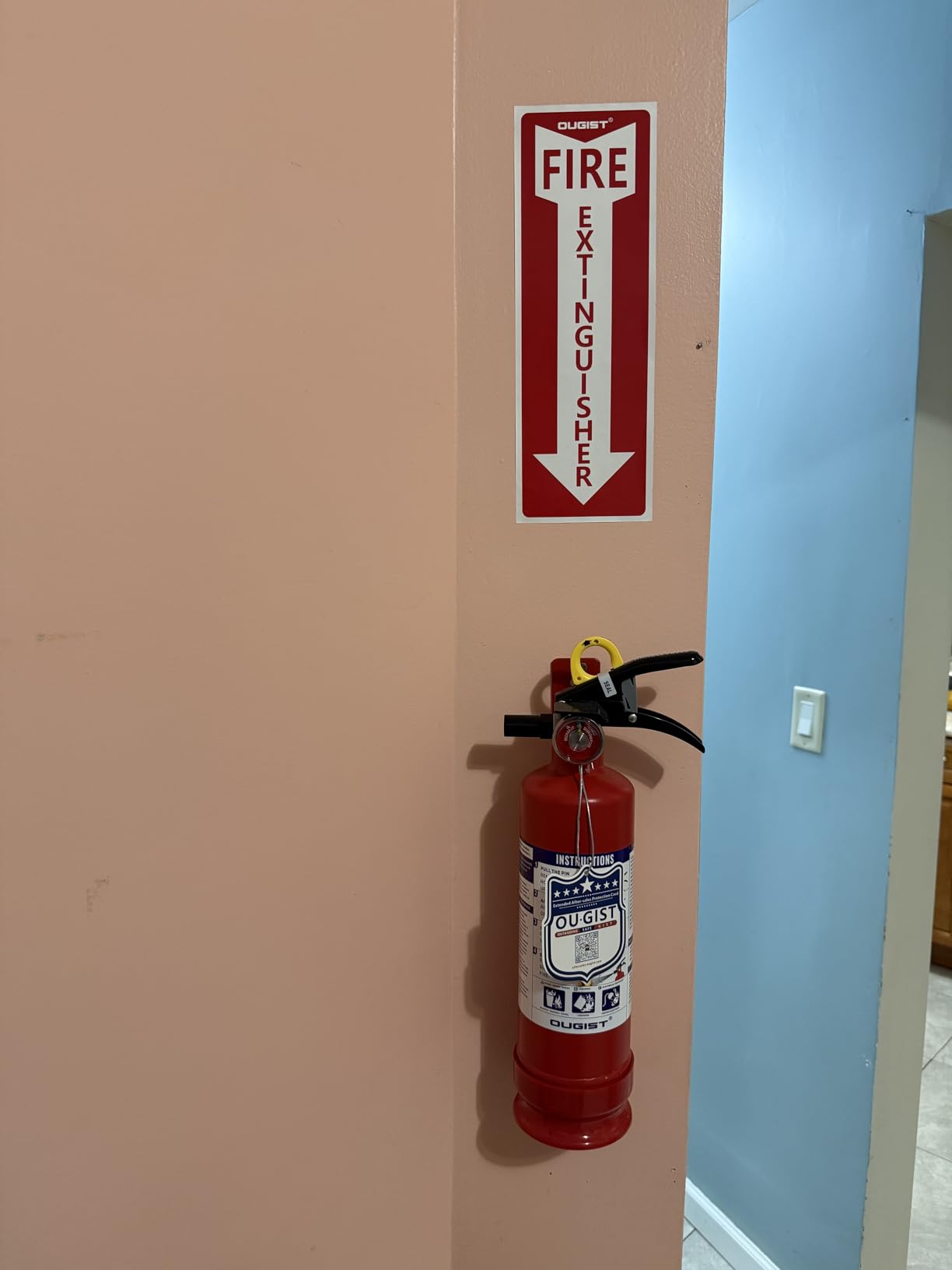 Ougist ABC Fire Extinguisher for Home & Vehicle - 2.5 lb 1-A:10-B:C Rated, Dry Chemical Fire Safety with Quick-Release Handle, Certified for Kitchen/Car/Boat Use-Model FF1KG customer photo 2