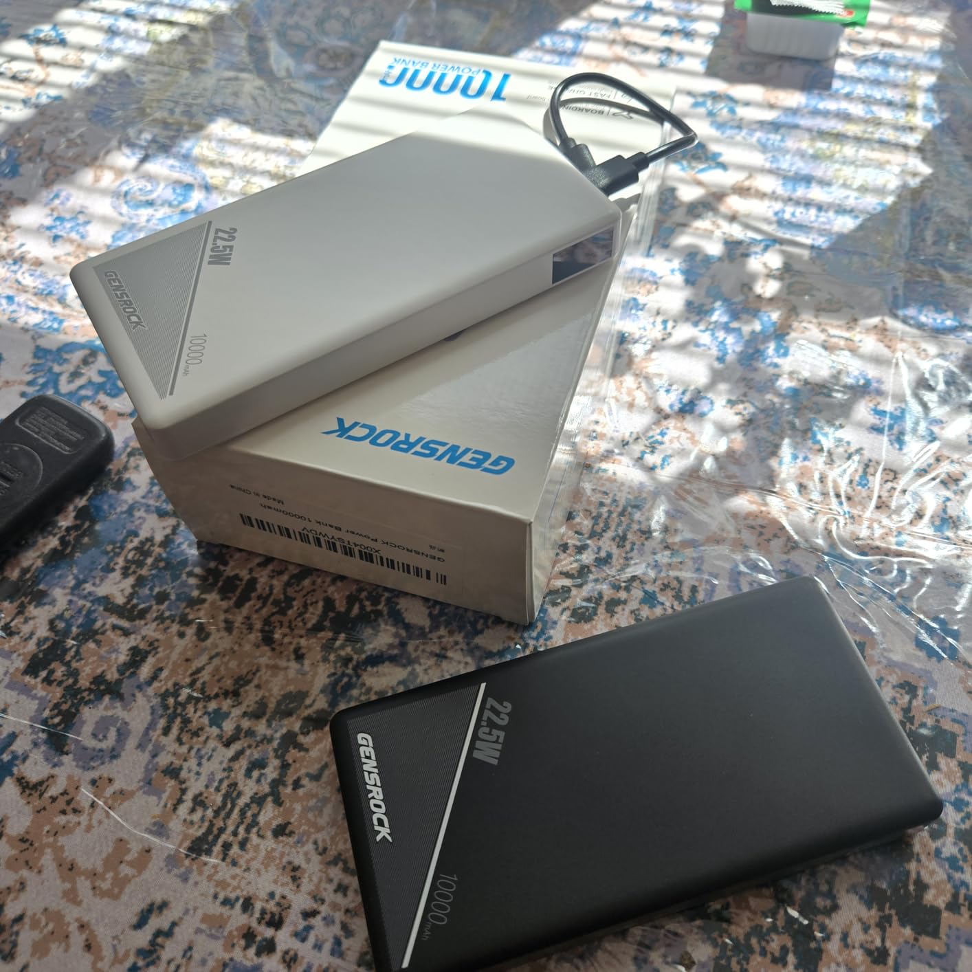 GENSROCK Portable Power Bank, 24,000mAh Portable Laptop Charger customer photo 2