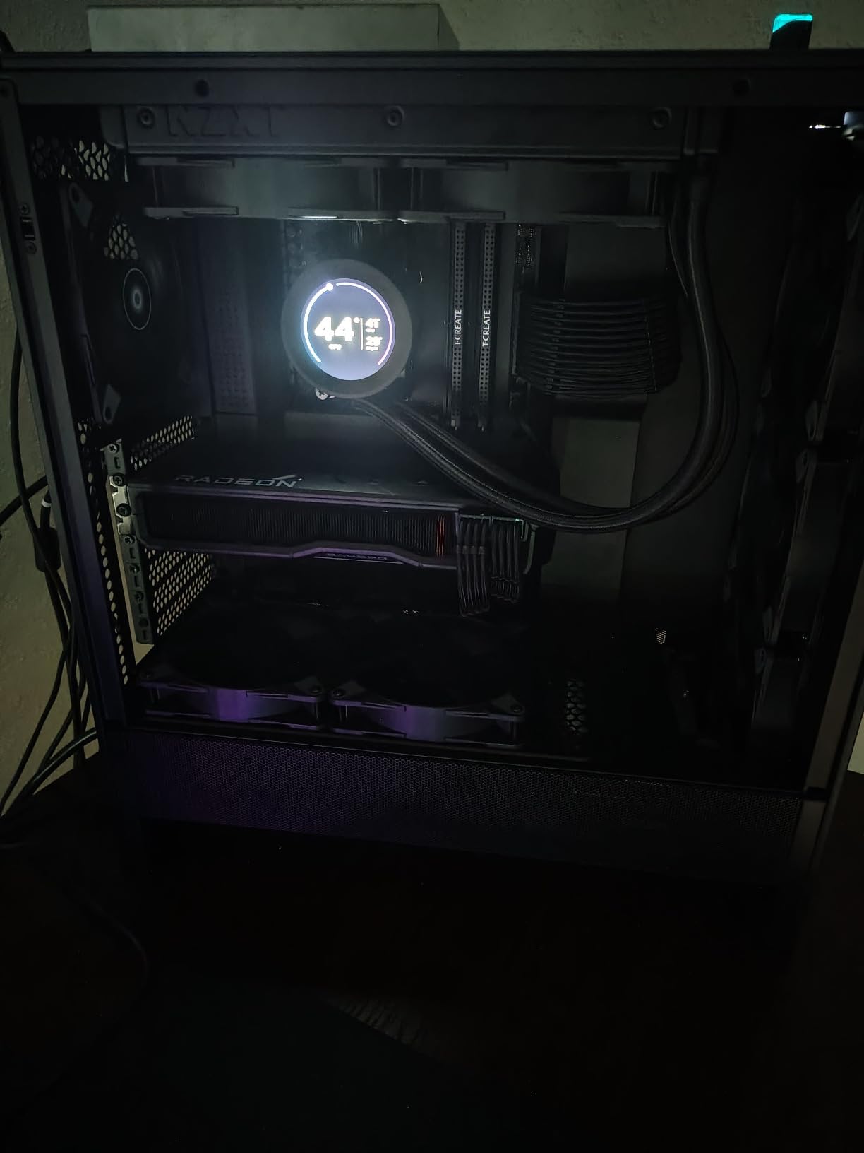 NZXT H5 Flow - Compact ATX Mid-Tower PC Case - Black customer photo 1