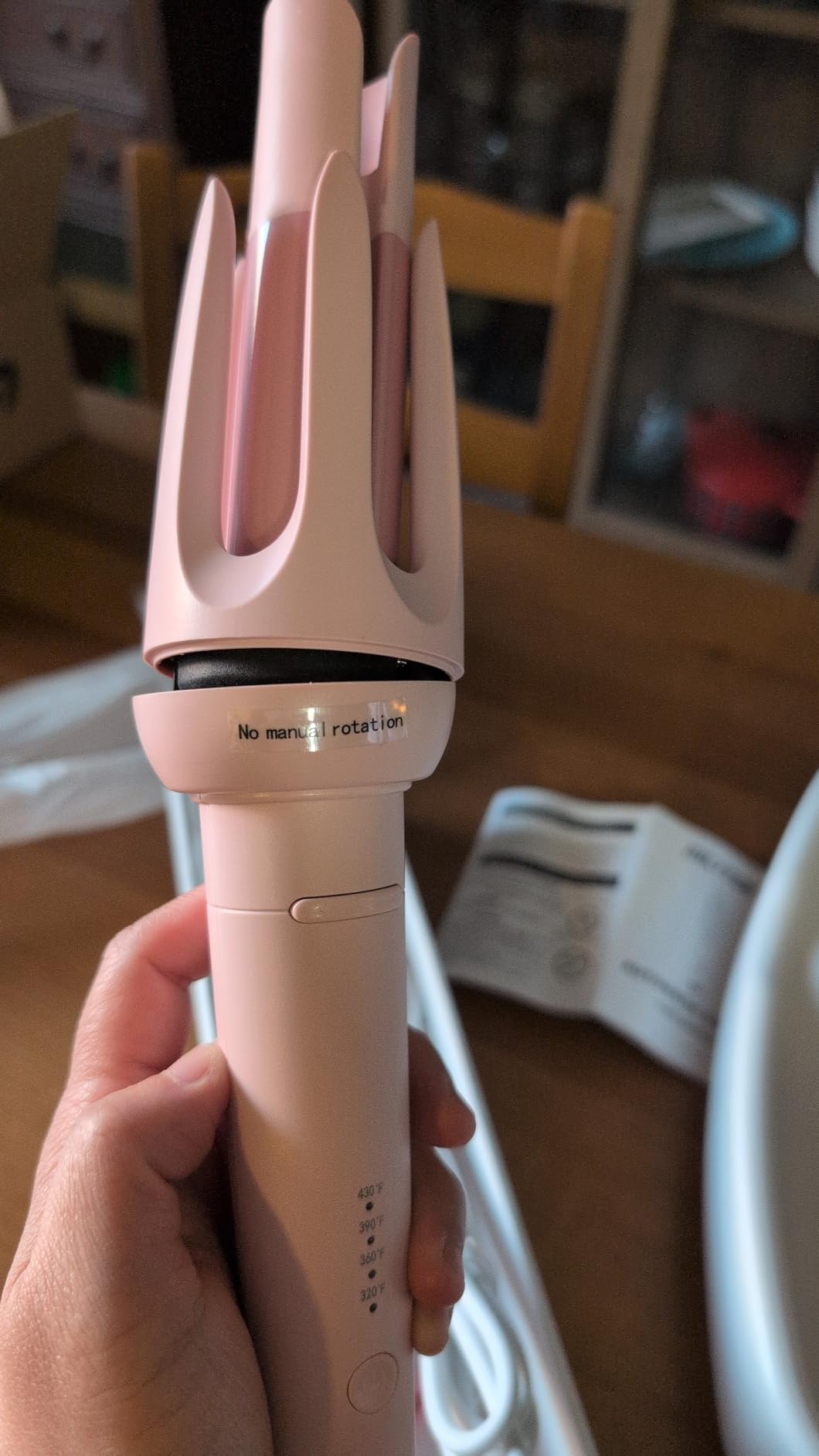 Auto Hair Curler, Automatic Curling Iron with 4 Temperature & 3 Timer, Automatic Shut-Off, Anti-Scald, Anti-Tangle Rotating Curling Wand for Hair Styling, Pink customer photo 2