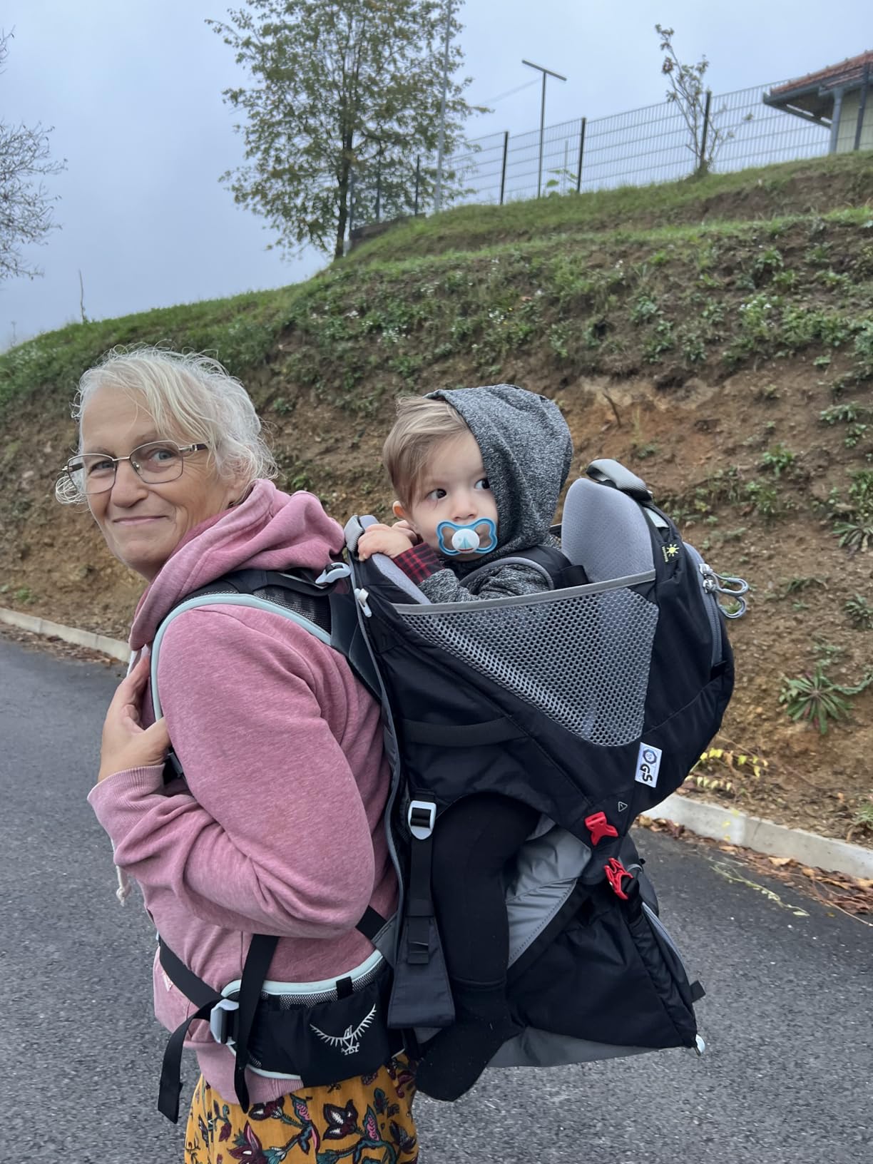 Osprey Poco LT Lightweight Child Carrier Backpack - Compact, Travel-Ready Kid Carrier with Sunshade and Adjustable Fit - Lightweight, Comfortable Hiking Carrier for Toddlers customer photo 2