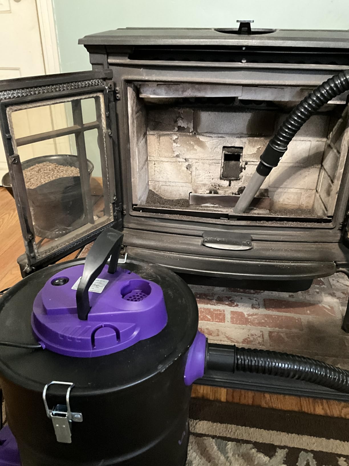 Ash Vacuum for Pellet Stoves, 5.2 Gallon, 1200W with Wheels, Durable Metal Construction customer photo 1