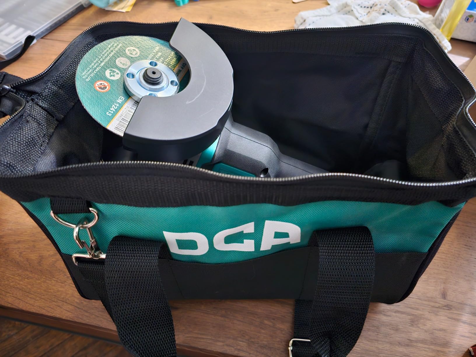 DCA Cordless Angle Grinder 4-1/2 inch, 20V Brushless Motor 8500RPM, Battery Grinder Tool-Free Guard, 4.0Ah Battery & Charger, Power Electric Cut Off Tool with 6 Discs for Cutting, Grinding, Polishing customer photo 1