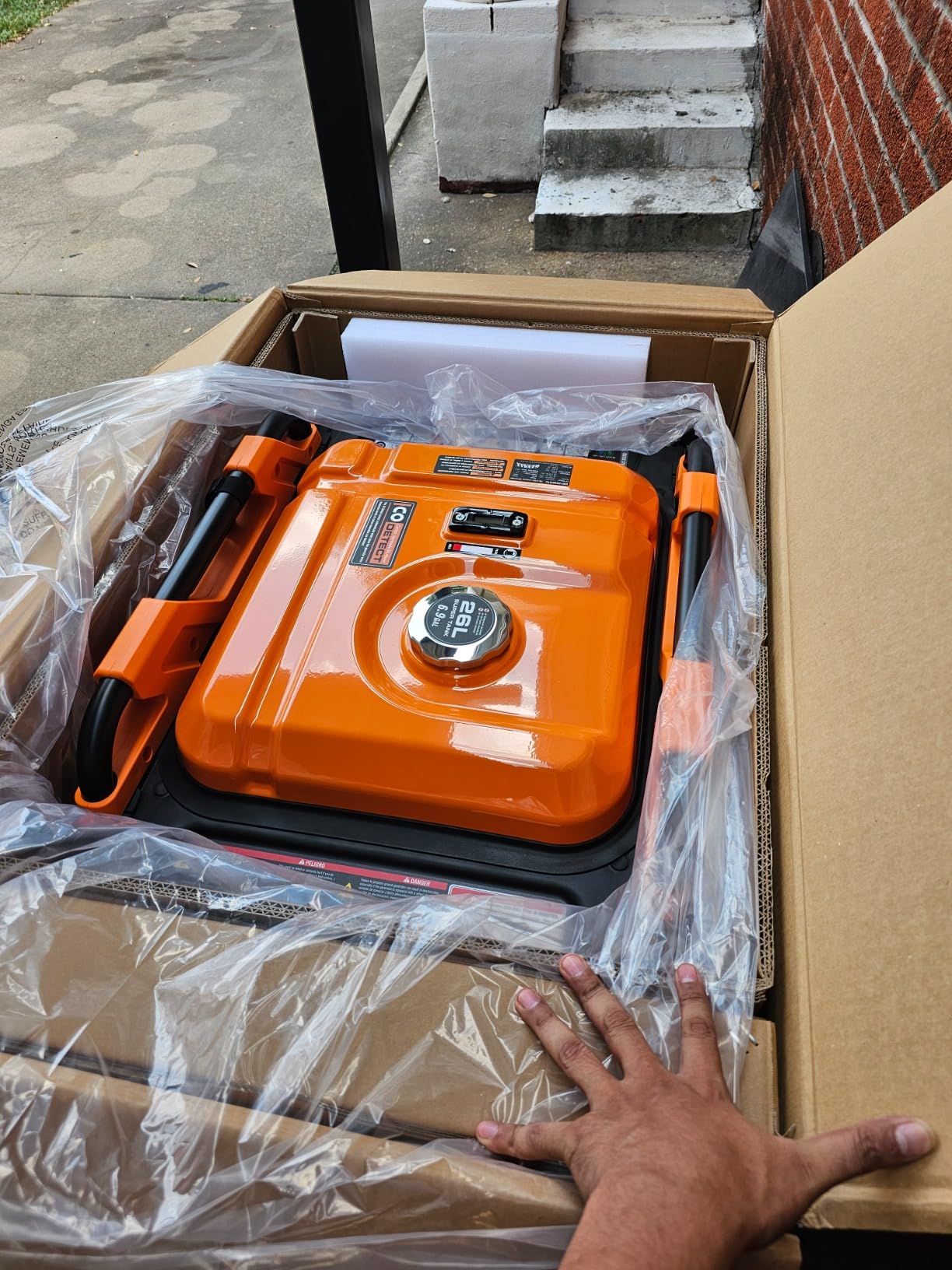 GENMAX Tri Fuel Generator,10500-Watt 458cc Tri Fuel Gasoline Propane Natural Gas Portable 50A Generator with Remote Start,Ideal for Home backup power. customer photo 2