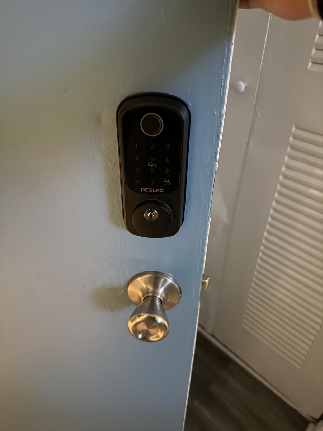 DESLOC B200 Fingerprint Smart Door Lock, Keyless Entry Deadbolt customer photo 2