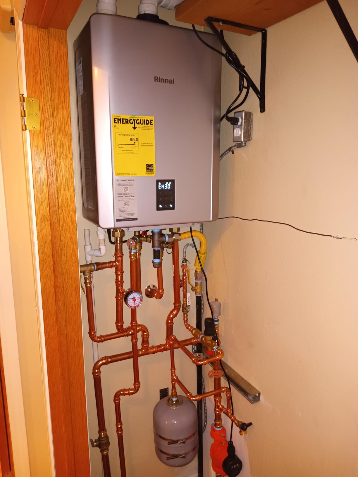 Rinnai IP060160C I-SERIES Plus 60k BTU Condensing Combi Heat Boiler customer photo 1