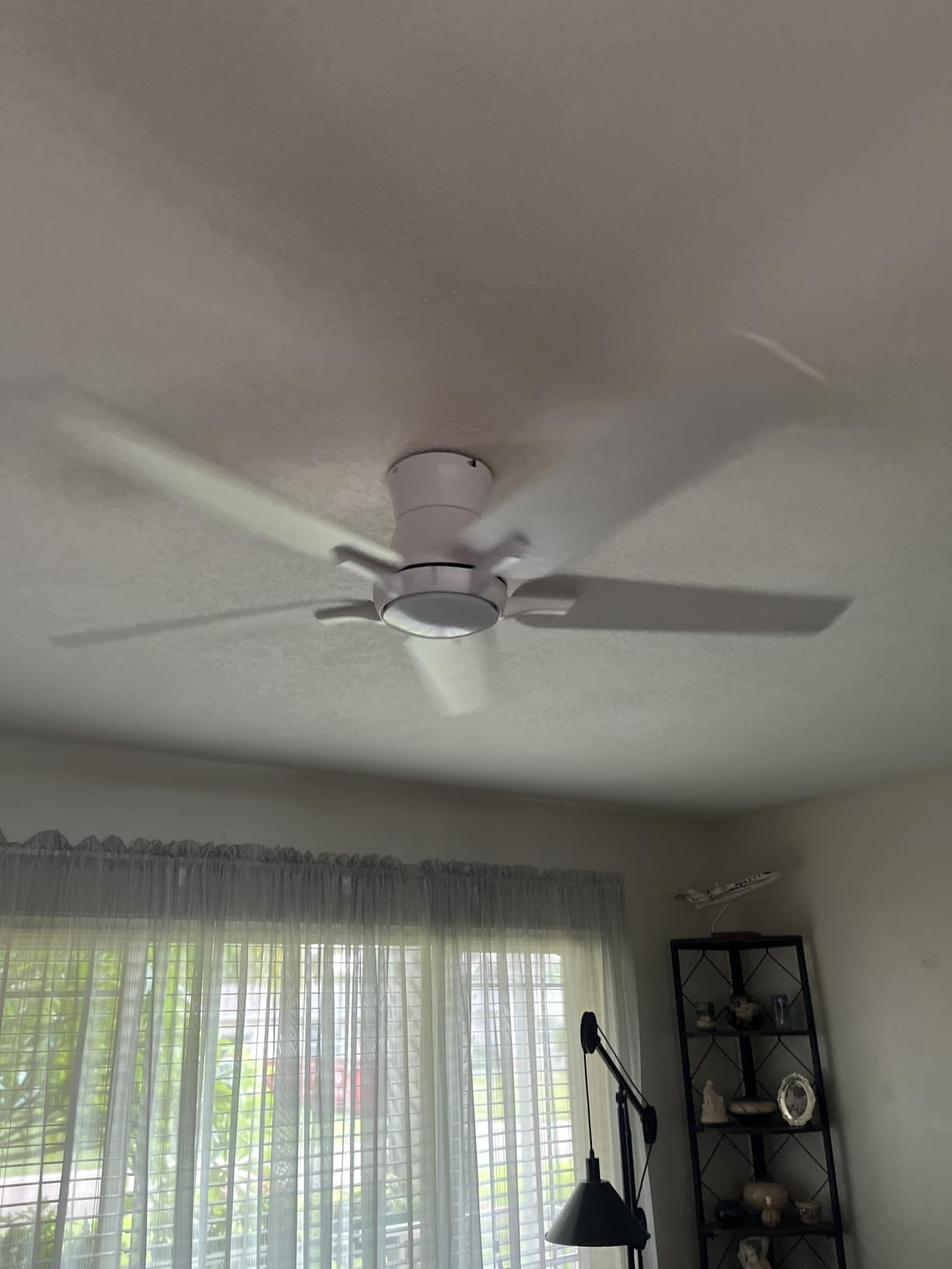 POCHFAN 52 Inch Ceiling Fans with Lights and Remote, Brushed Nickel Flush Mount Low Profile Ceiling Fan for Bedroom, Living Room, Patio, Dimmable 6 Speeds Noiseless, ETL Listed customer photo 1