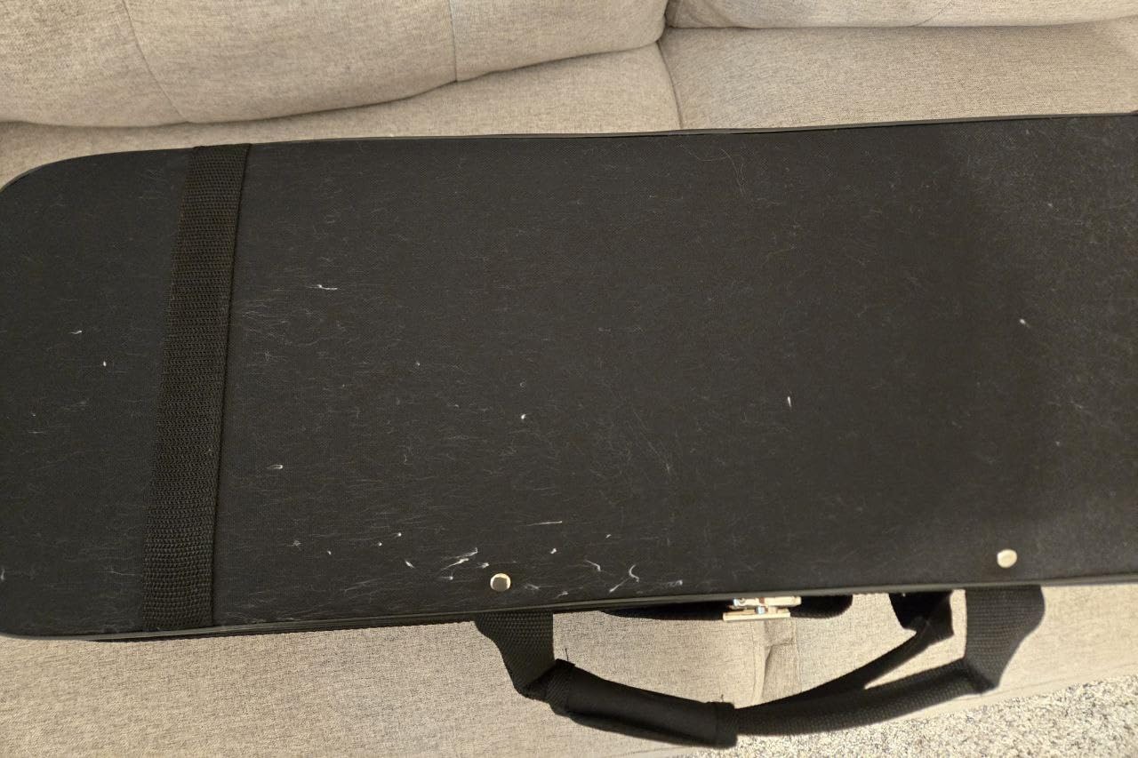 MI&VI NF-3001 Light Hard Violin Case 4/4 (Full Size) with Adjustable Straps, Velvet Plush Cushion, High-Density Foam, Hygrometer, Sheet Pocket (Black) customer photo 1