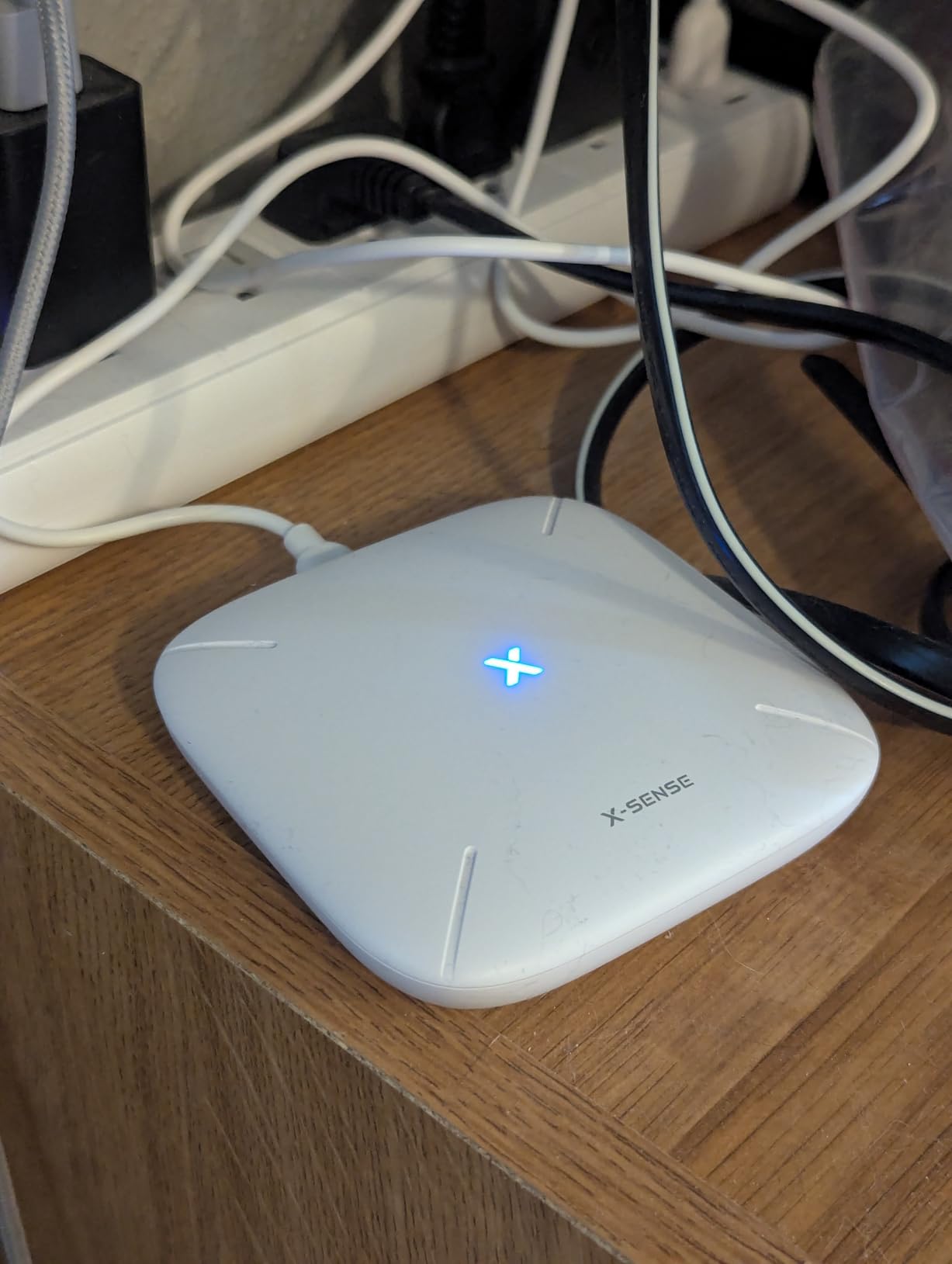 X-Sense Ultra-Slim Wi-Fi Water Leak Detector, 4 Sensors + Base, SWS0A41 customer photo 2