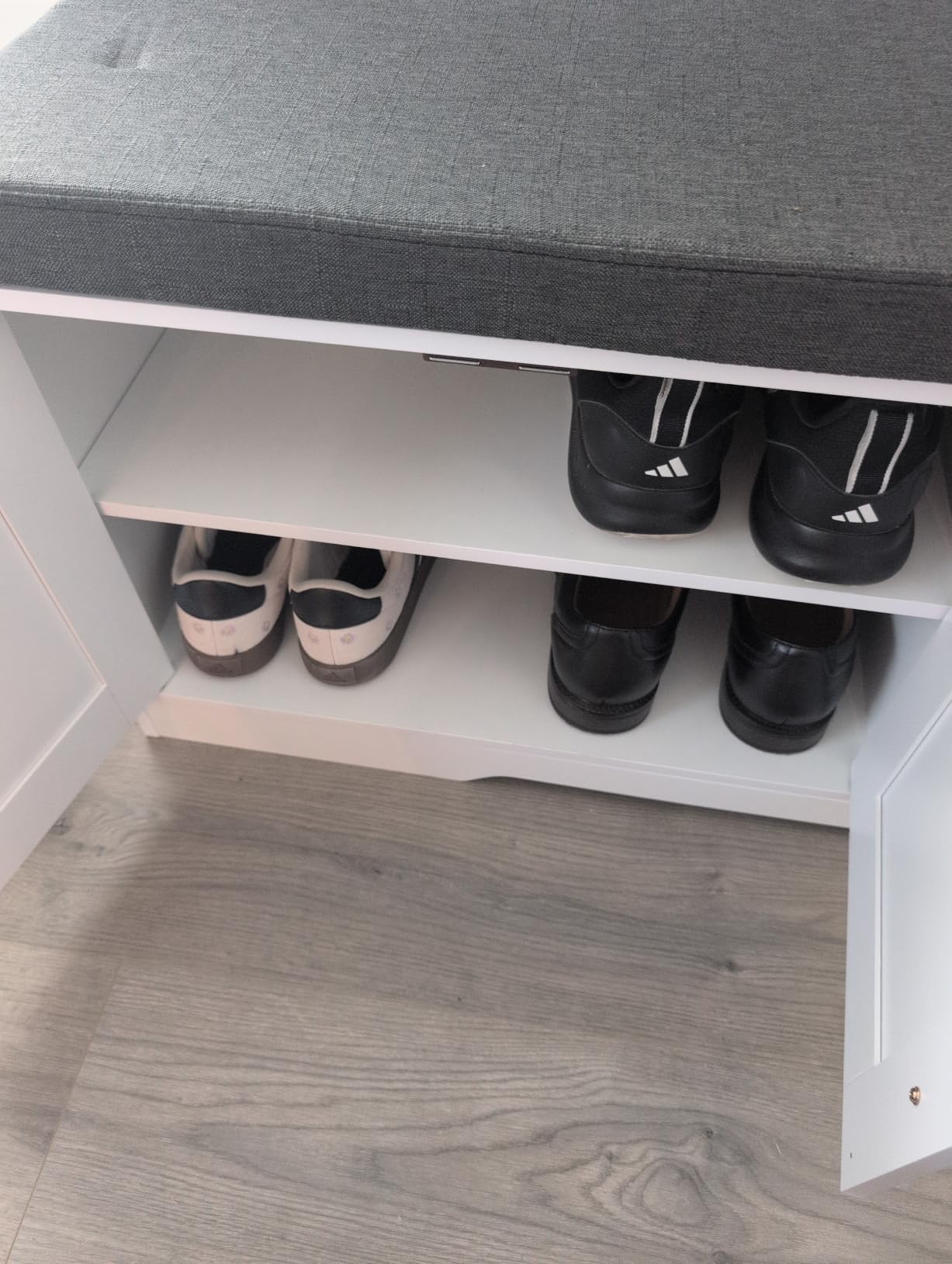 Homleke Shoe Storage Bench, 4 Doors & Thickened Padded Seat Cushion customer photo 1