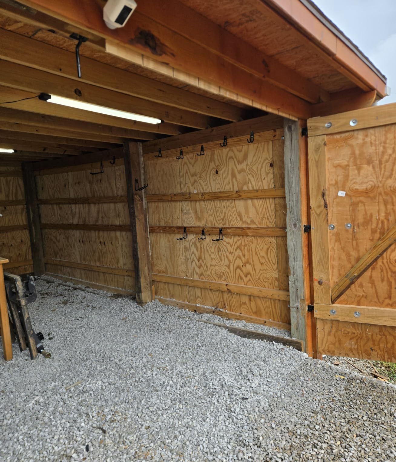 BEEST FullStop Spray Foam Insulation Kit - 240 Board ft/sq.ft. Fire Rated Spray Insulation Foam for Walls & Attics with Thermal & Soundproofing - Includes 12x Cans, 1 Cleaner, Pro X Gun, Safety Gear customer photo 1