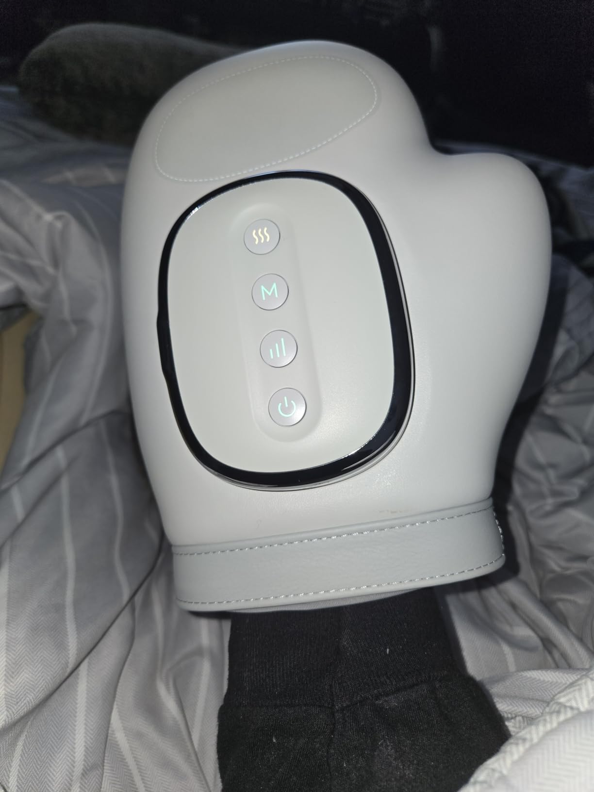 WUX Hand Massager, Rechargeable Hand Massager with Heat and Compression customer photo 2