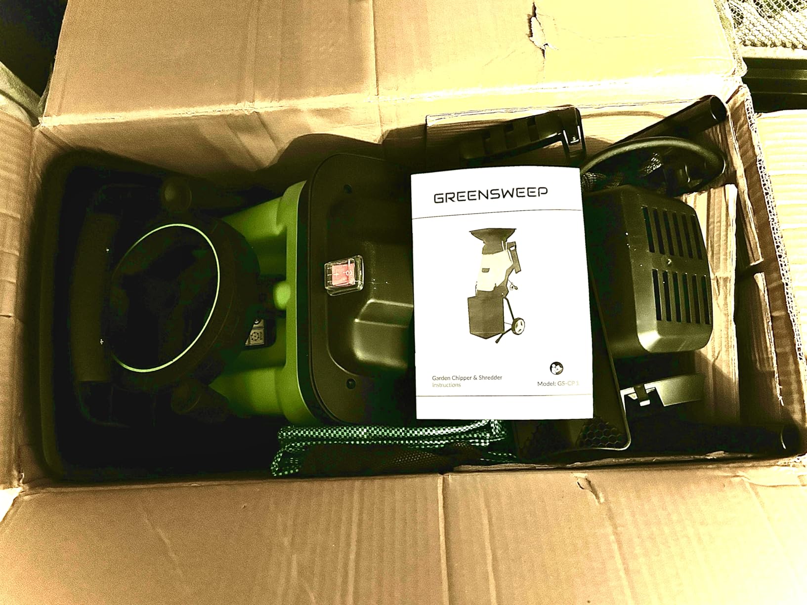 GreenSweep XL Bladeless Leaf Shredder & Mulcher | Powerful 15 Amp, 9,000RPM Motor for 18:1 Reduction Ratio customer photo 1