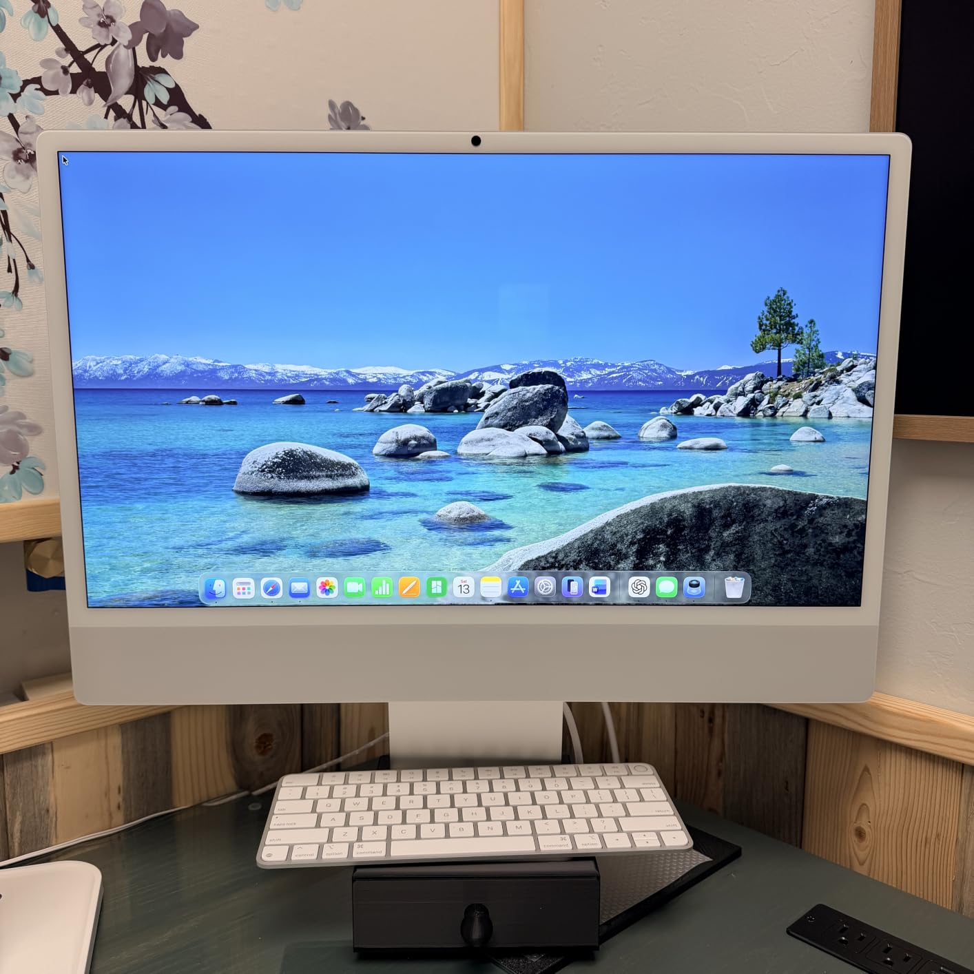 Apple 2024 iMac All-in-One Desktop Computer with M4 chip with 10-core CPU and 10-core GPU: Built for Apple Intelligence, 24-inch Retina Display, 24GB Unified Memory, 512GB SSD Storage; Silver customer photo 1