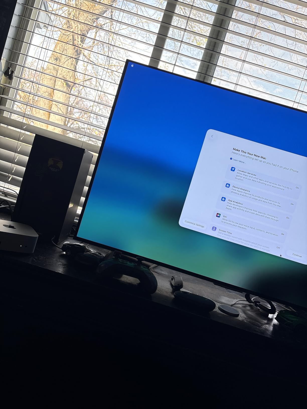 Apple 2024 Mac mini Desktop Computer with M4 chip with 10‑core CPU and 10‑core GPU: Built for Apple Intelligence, 16GB Unified Memory, 256GB SSD Storage, Gigabit Ethernet. Works with iPhone/iPad customer photo 2