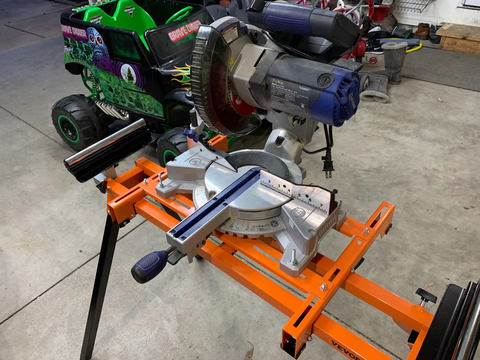 VEVOR Miter Saw Stand with Tabletop and Wheels, 330lbs Load Capacity Steel Collapsible Rolling Stand for Miter Saw, Adjustable Height and Length, Portable Compact and Folding Miter Saw Stand customer photo 1