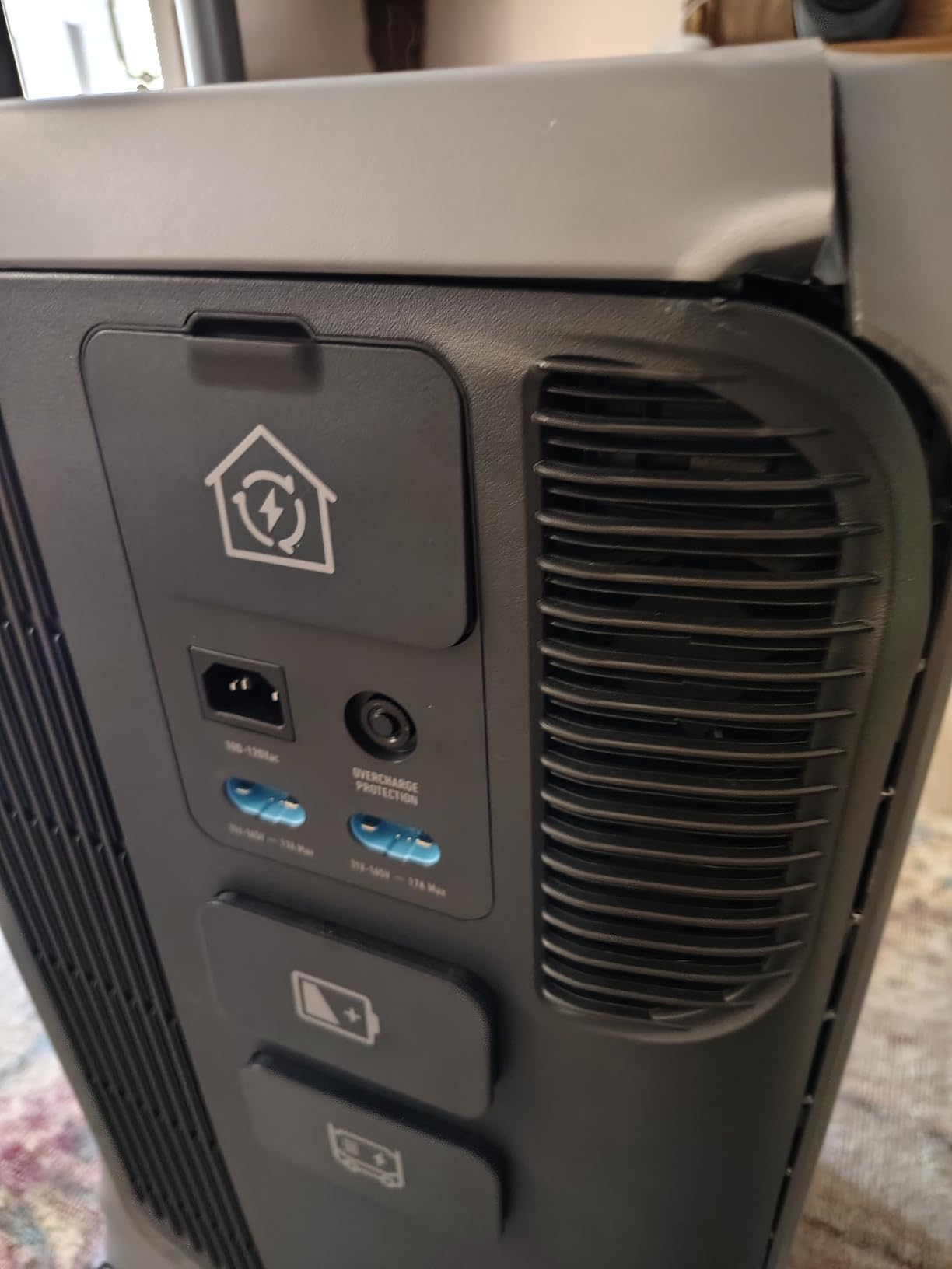 Anker SOLIX F3800 Plus Power Station and Double Power Hub, 7,680Wh customer photo 2