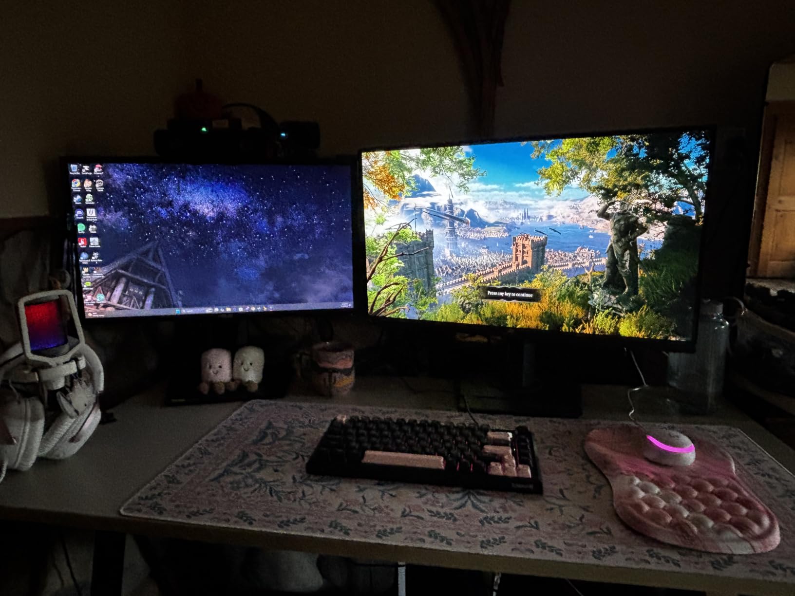 iCasso Desk Mat, Mouse Pad for Office Decor, 35.4x15.7in, Deep Green | Back to School Desk Pad Mat, Anti-Slip Big Mousepad with Stitched Edges for Computer Desktop, Smooth Water-Resistant customer photo 1