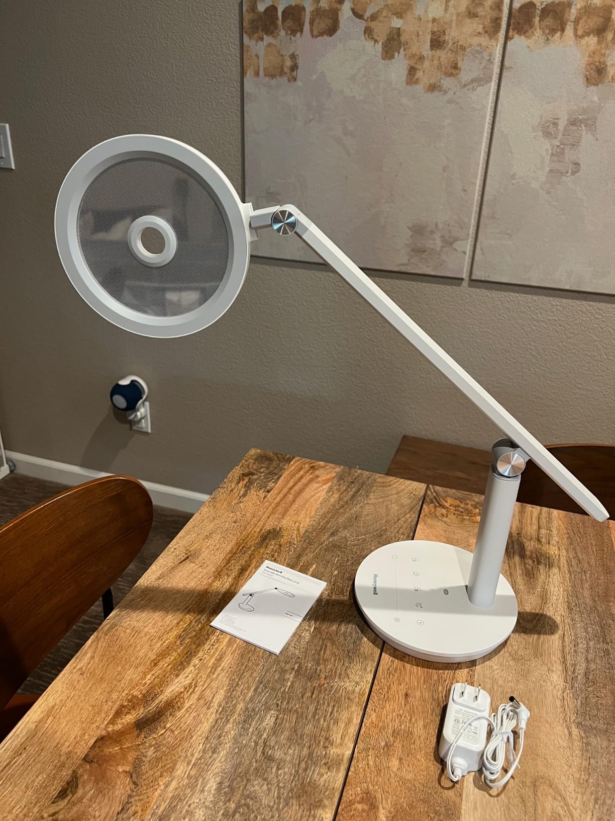 Honeywell H6 Desk Lamp for Home Office, Dimmable Reading Table Light, Black customer photo 1