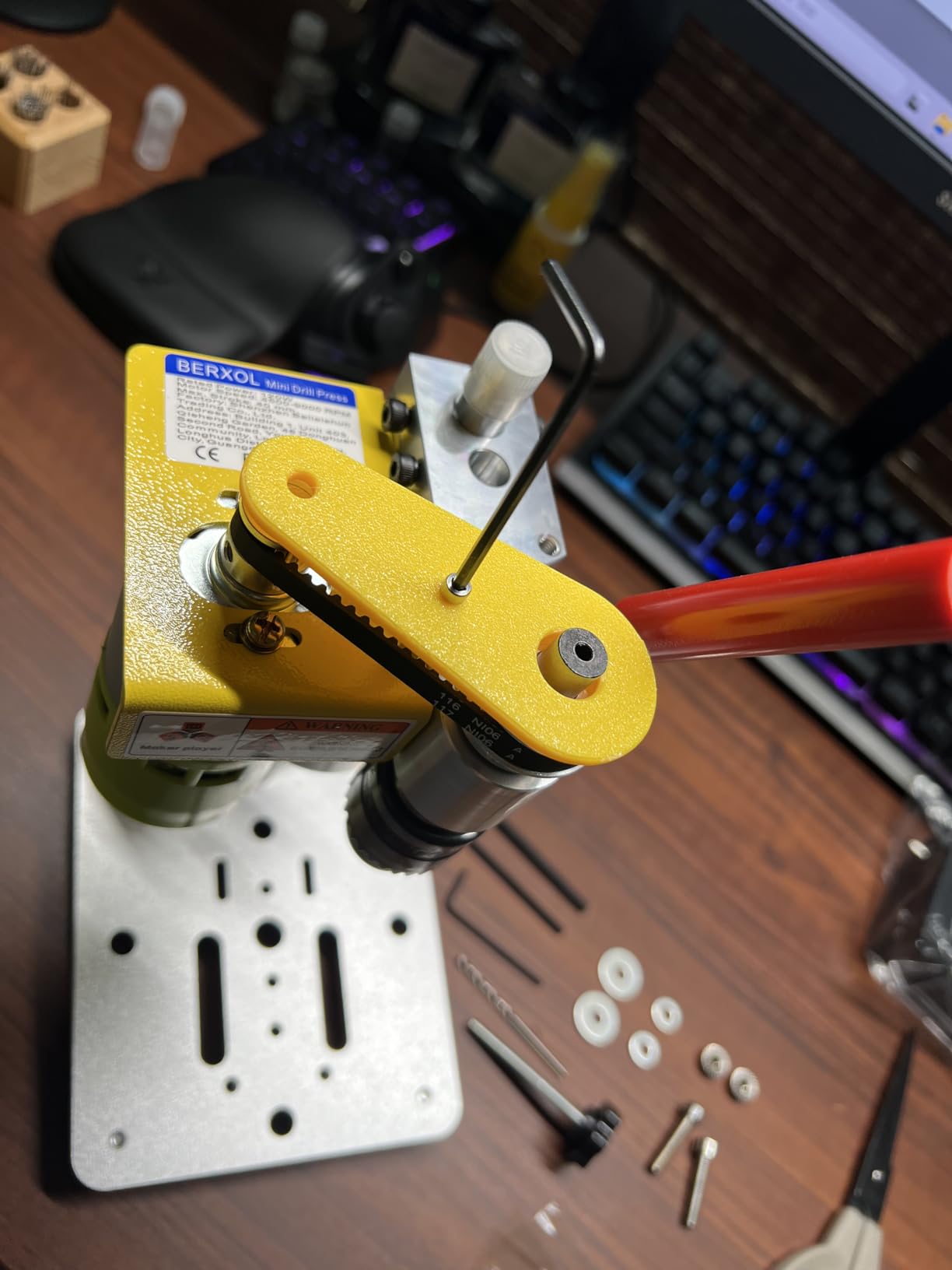 Mini Drill Press, Benchtop Portable Electric Drilling Machine, B10 Chuck customer photo 2