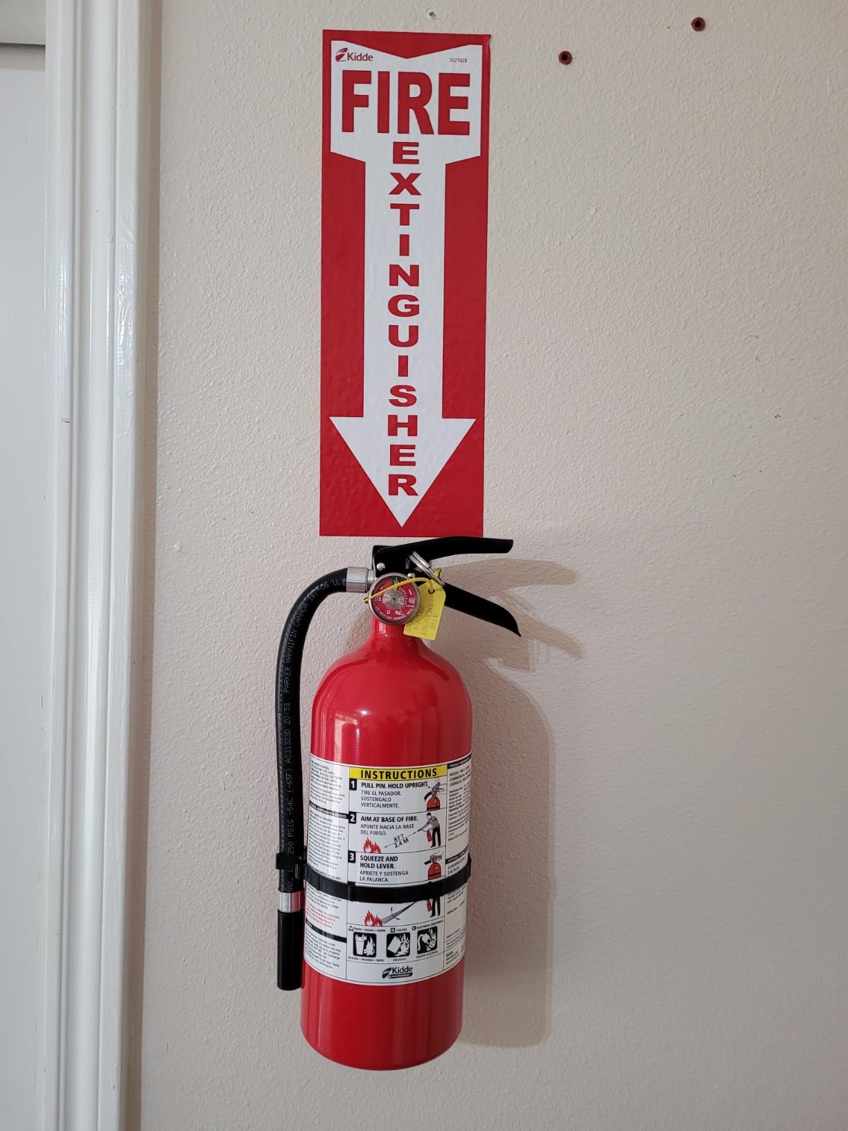 Kidde Pro 210 Commercial Fire Extinguisher, 2-A:10-B:C, PRO-4MP-1, 1 Pack customer photo 2